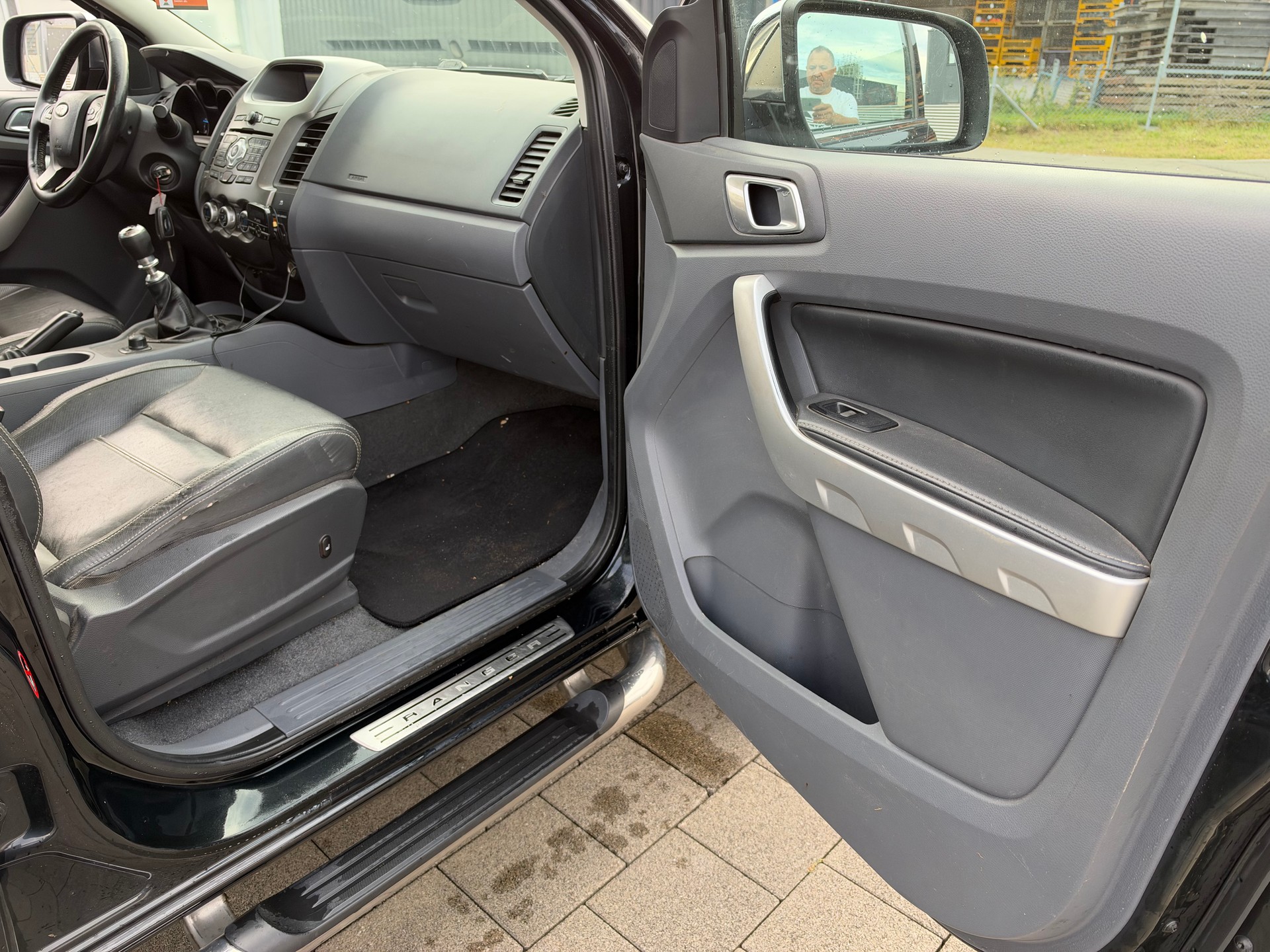 FORD Ranger Wildtrak 3.2 TDCi 4x4-image-11