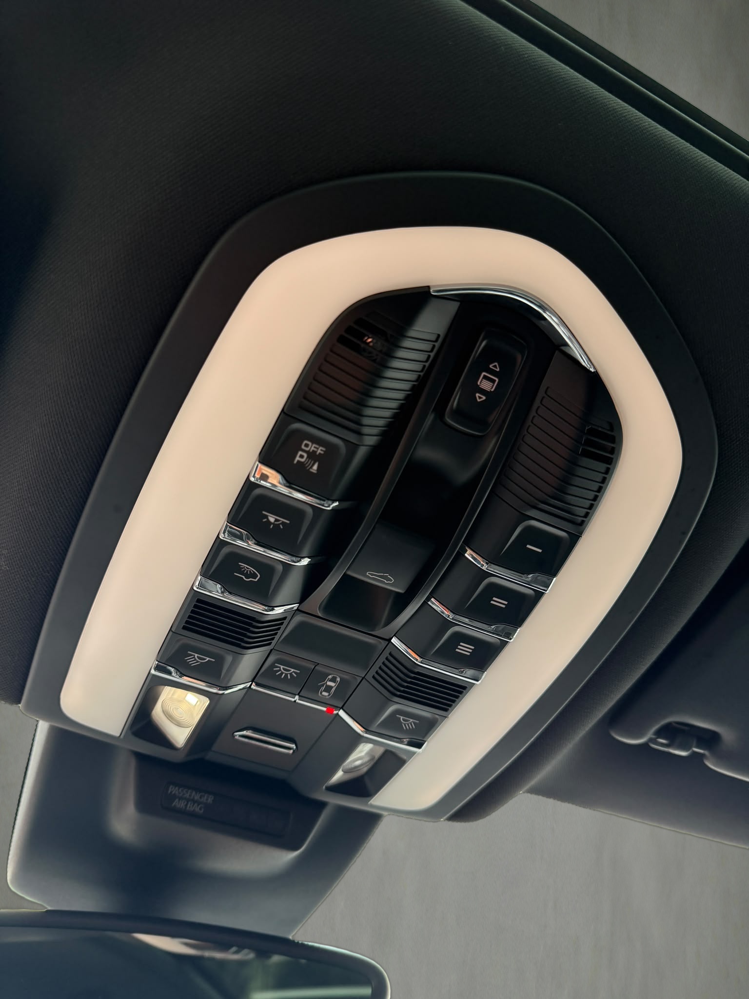 PORSCHE Macan S Diesel PDK-image-18