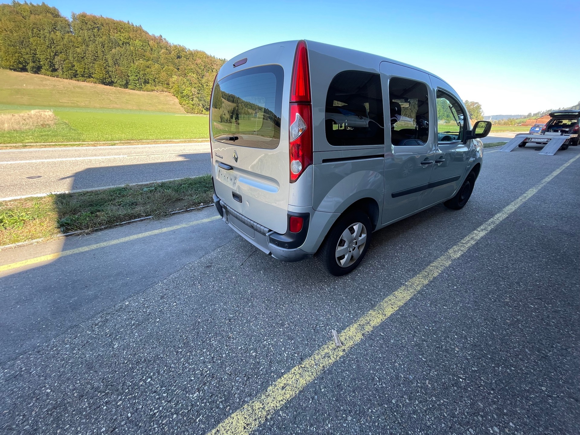 RENAULT Kangoo 1.6 16V Expression Automatic-image-4