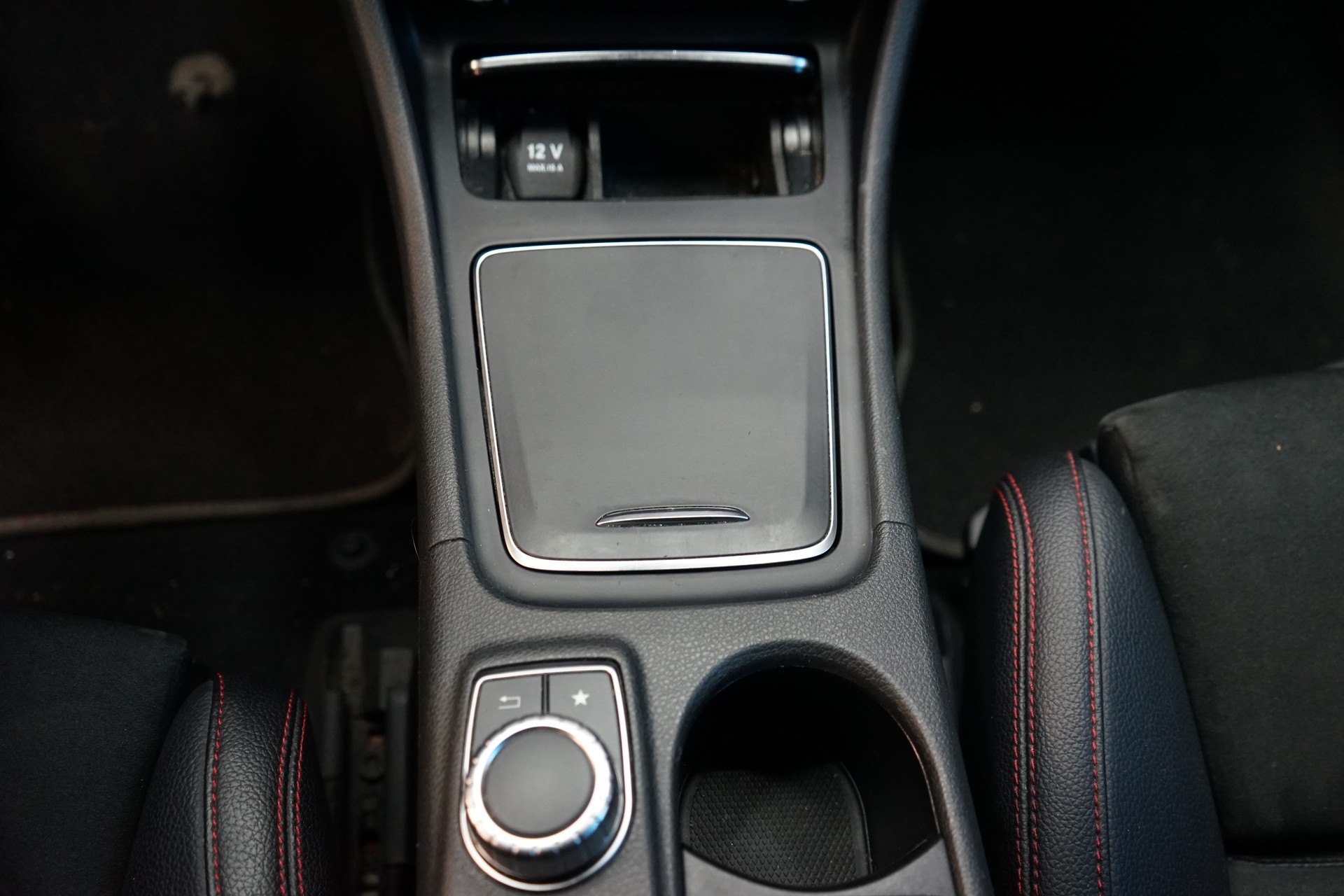 MERCEDES-BENZ CLA Shooting Brake 200 d AMG Line 4Matic 7G-DCT-image-11