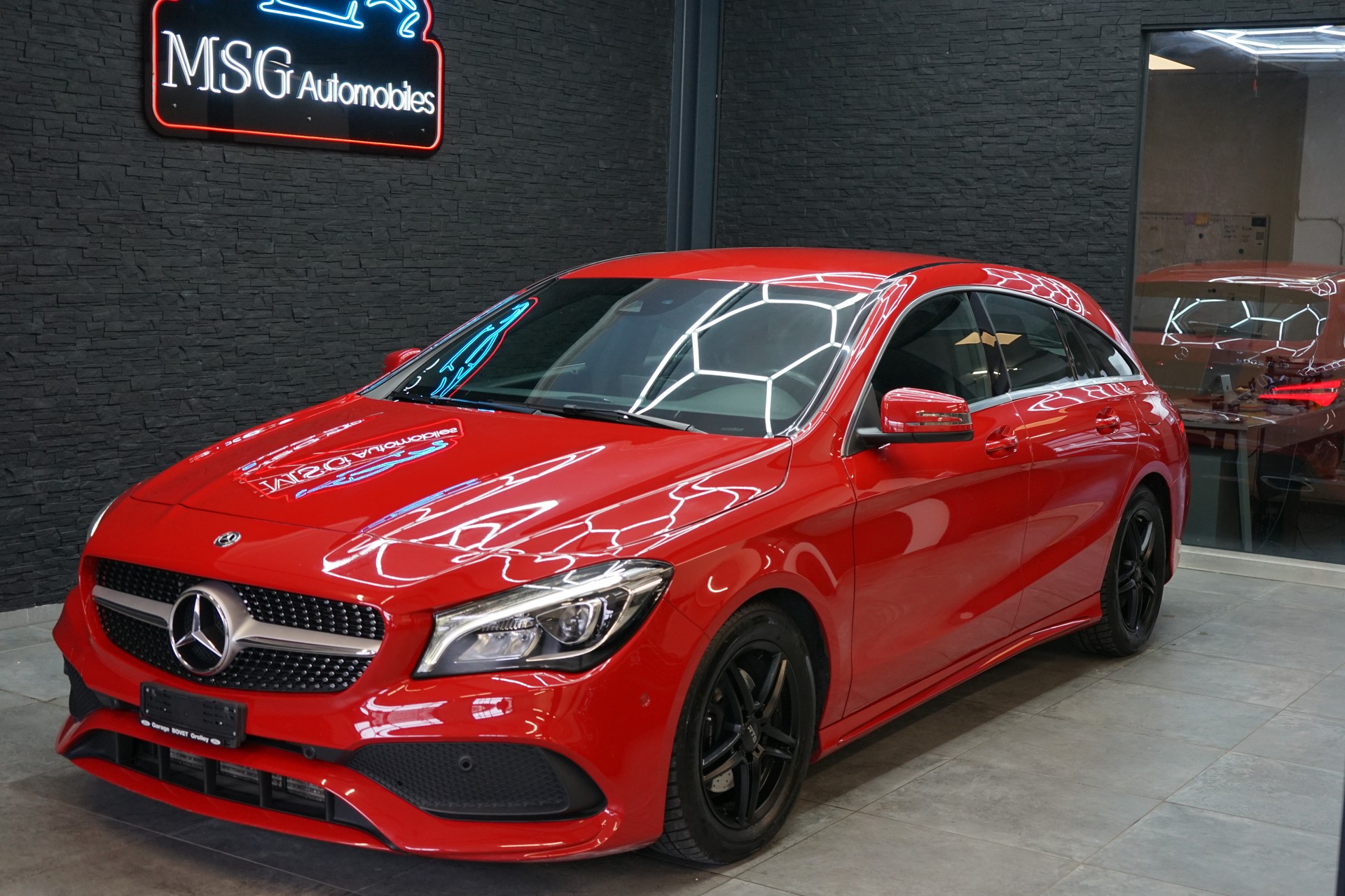 MERCEDES-BENZ CLA Shooting Brake 200 d AMG Line 4Matic 7G-DCT-image-0