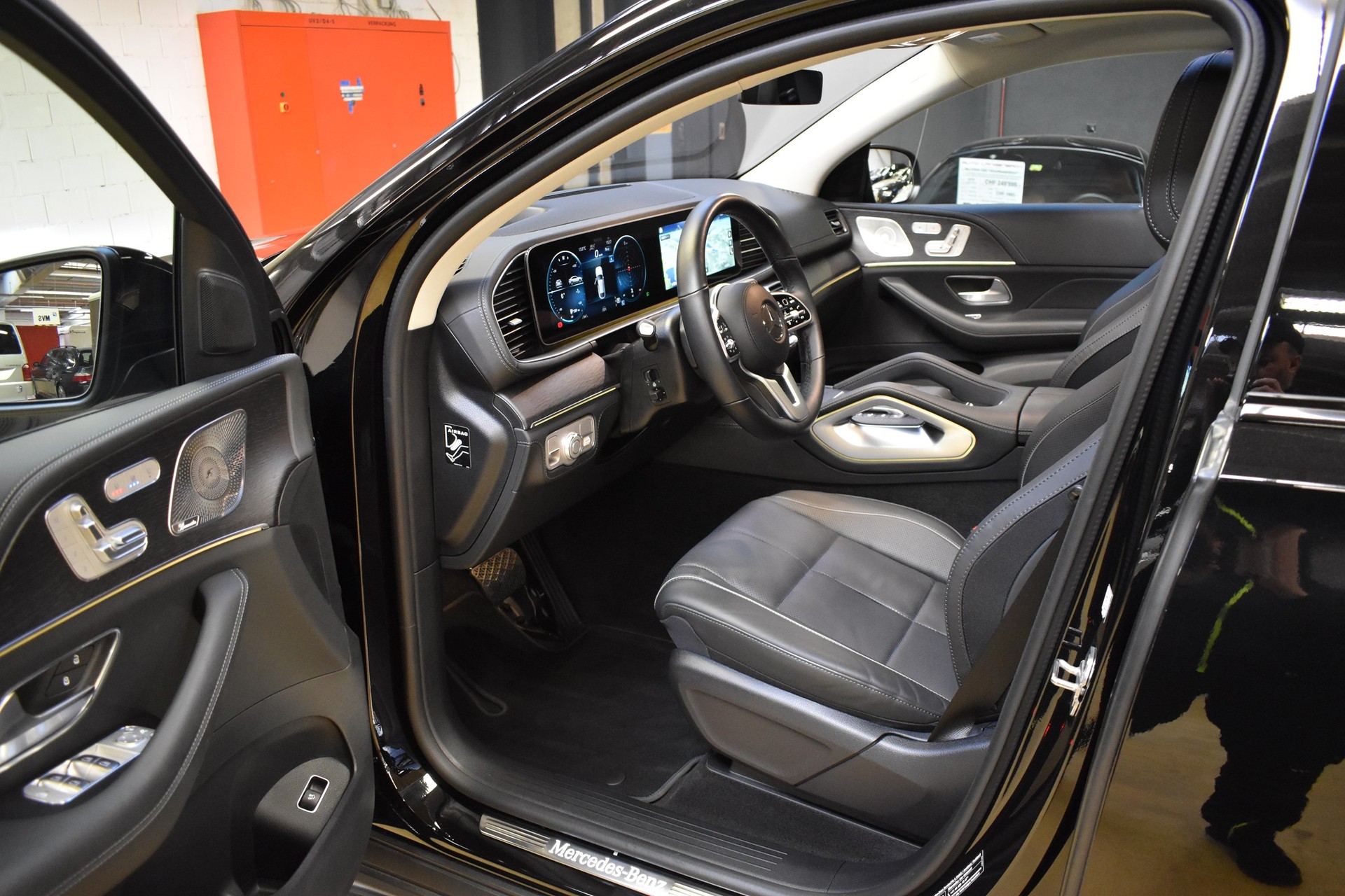 MERCEDES-BENZ GLE Coupé 400 d AMG 4Matic 9G-Tronic-image-12