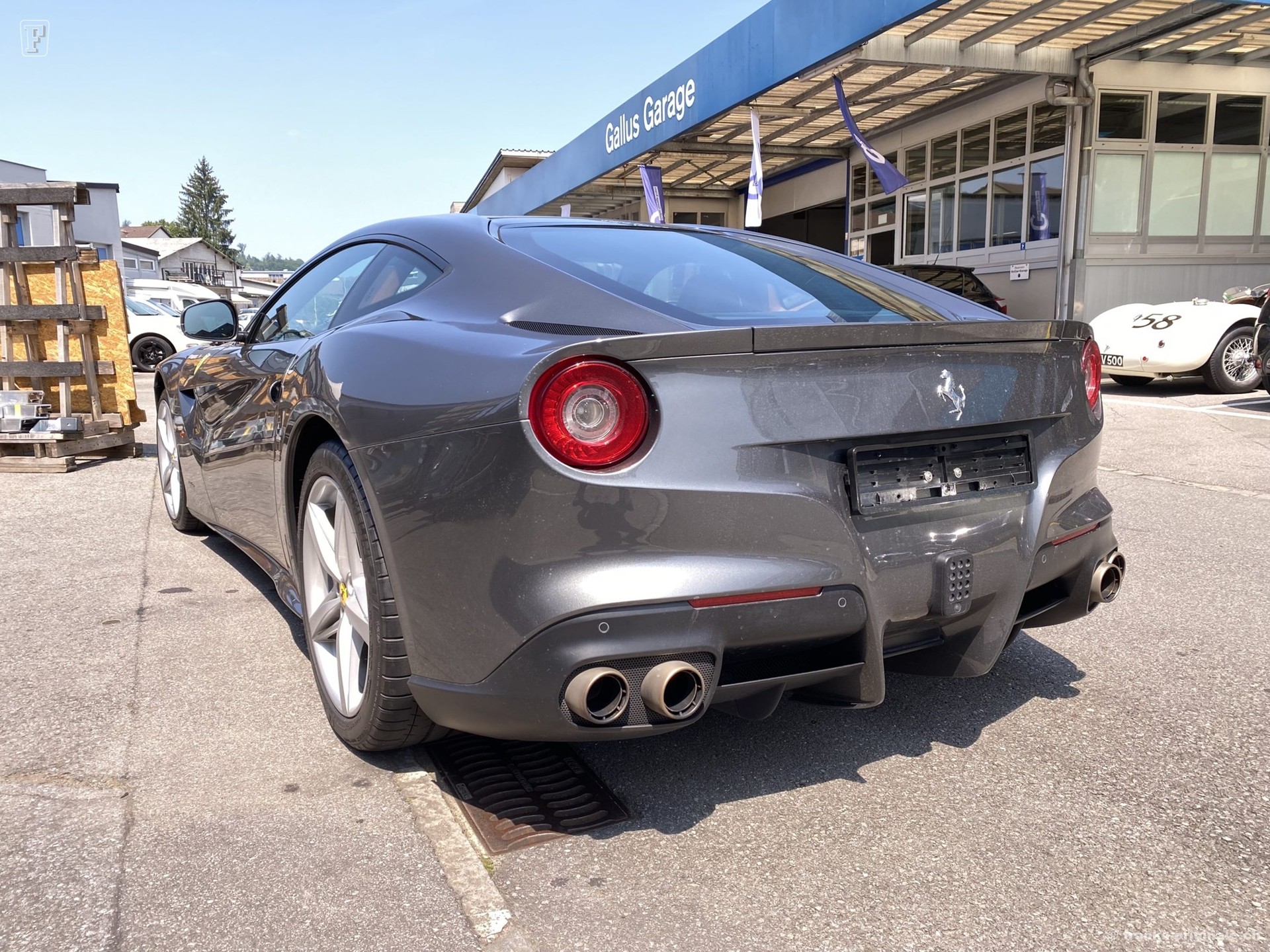 FERRARI F12 Berlinetta-image-3