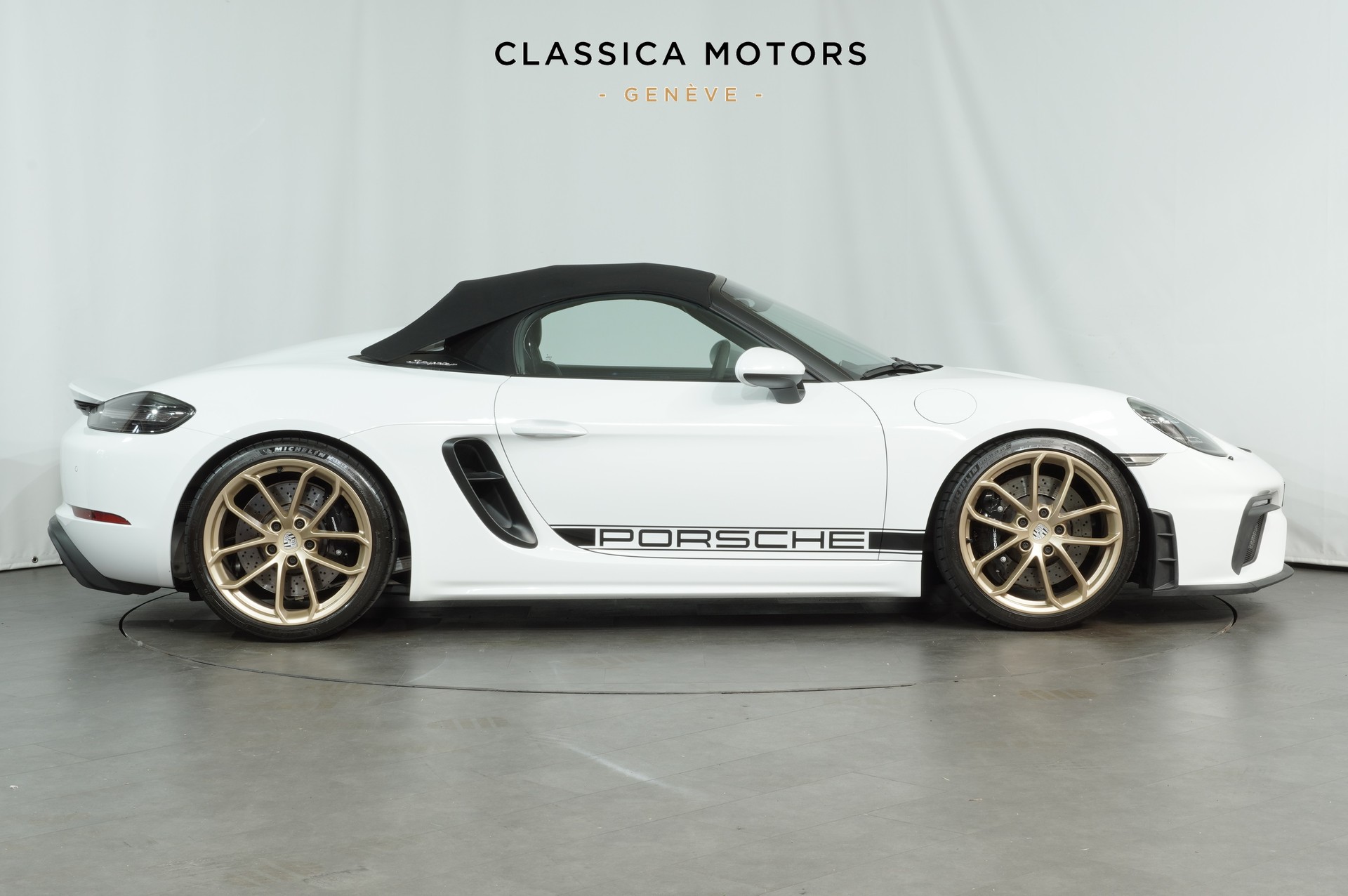 PORSCHE 718 Boxster Spyder PDK-showroom-element-3