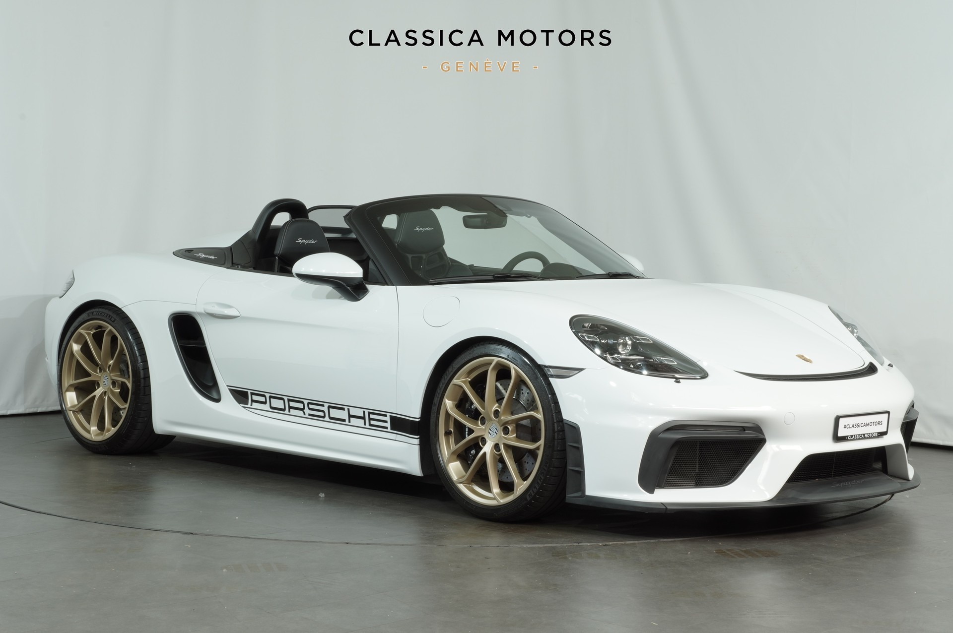 PORSCHE 718 Boxster Spyder PDK-showroom-element-1