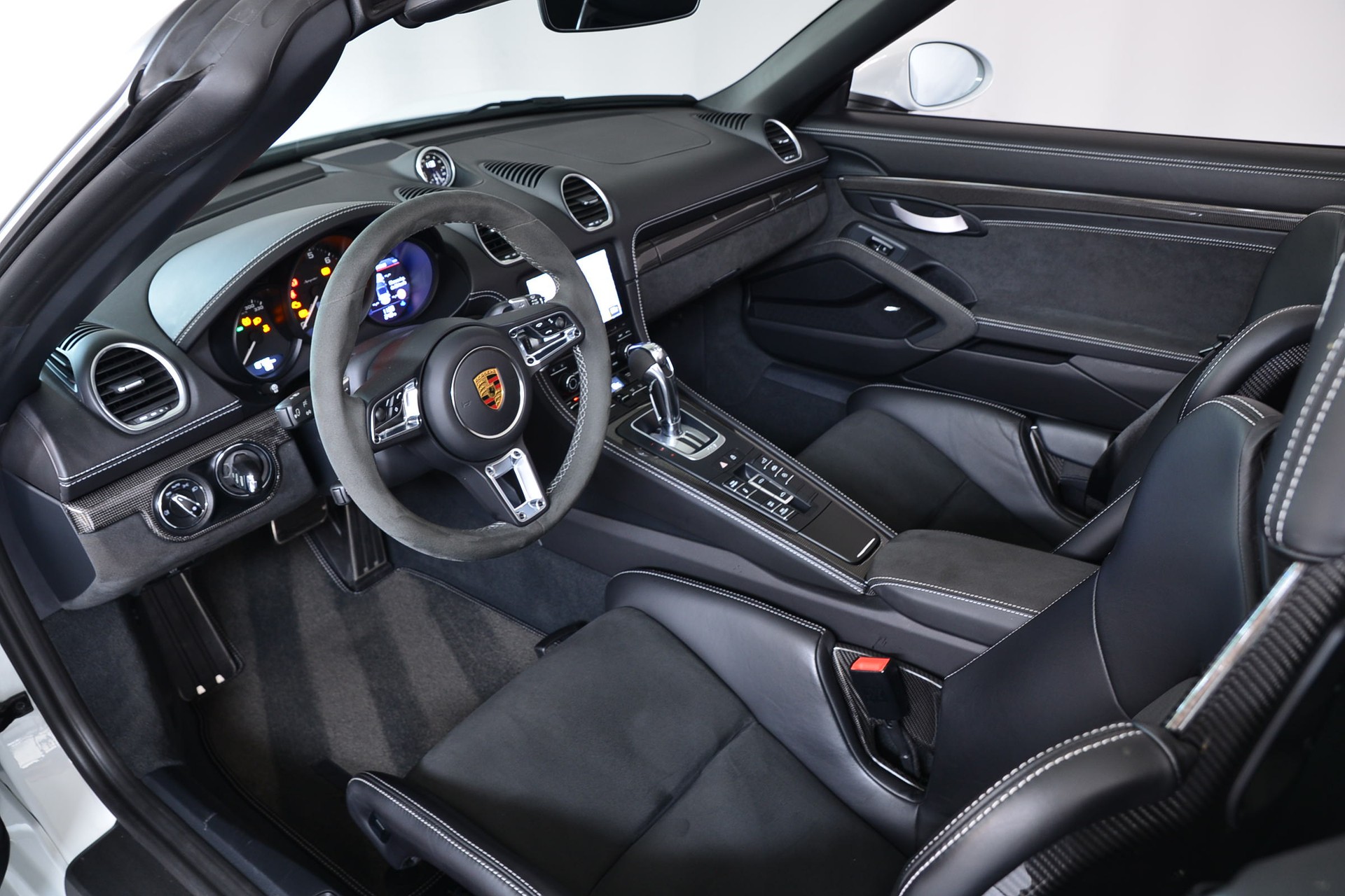 PORSCHE 718 Boxster Spyder PDK-image-10