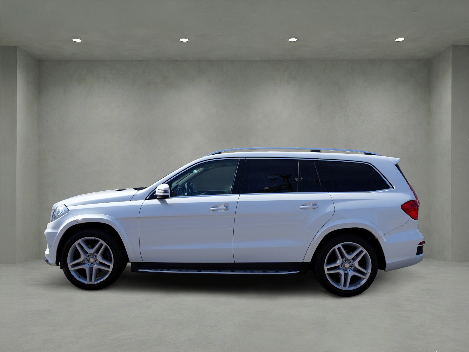 MERCEDES-BENZ GL 350 BlueTEC 4Matic 7G-TRONIC-showroom-element-1