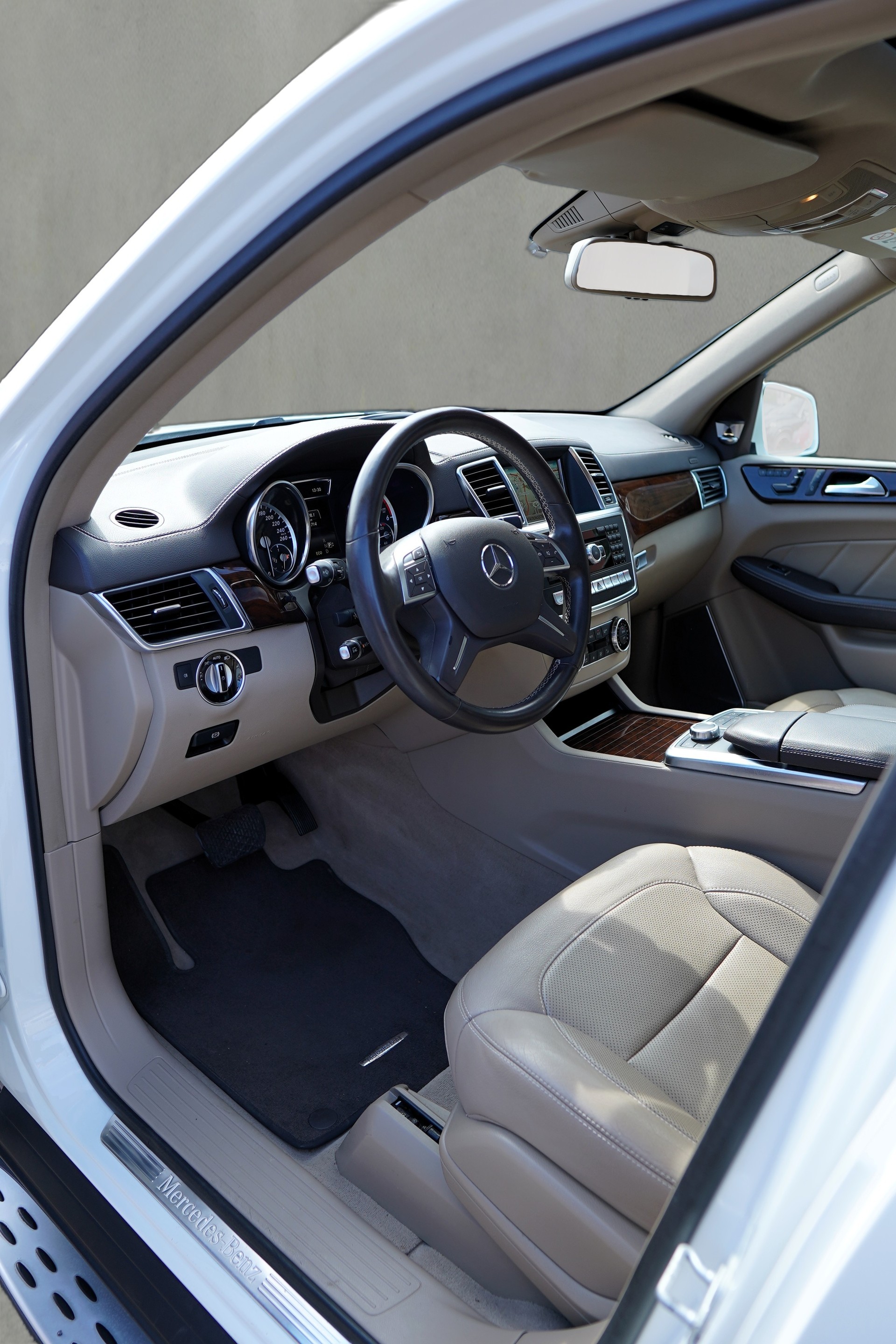 MERCEDES-BENZ GL 350 BlueTEC 4Matic 7G-TRONIC-image-14