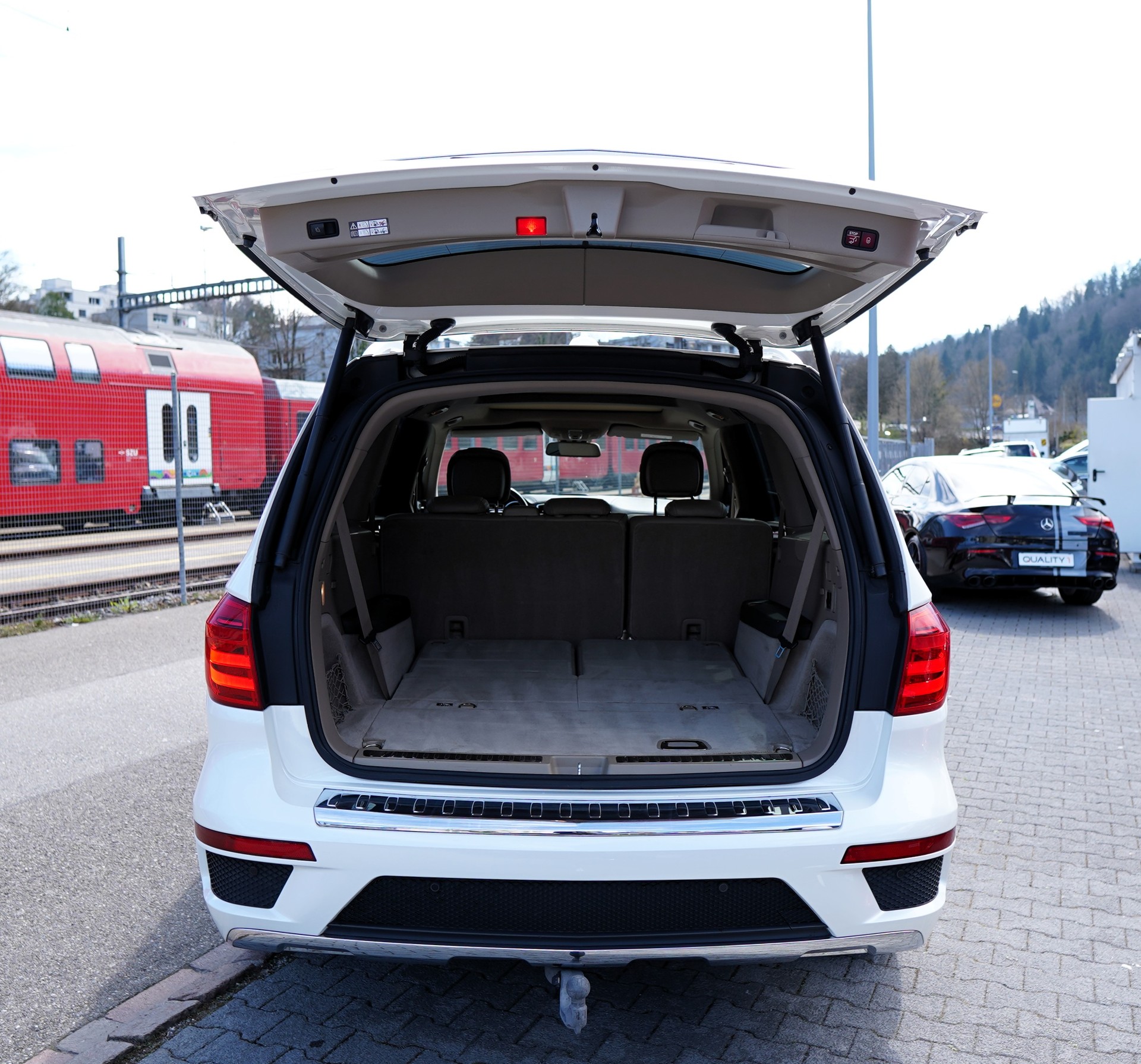 MERCEDES-BENZ GL 350 BlueTEC 4Matic 7G-TRONIC-image-9
