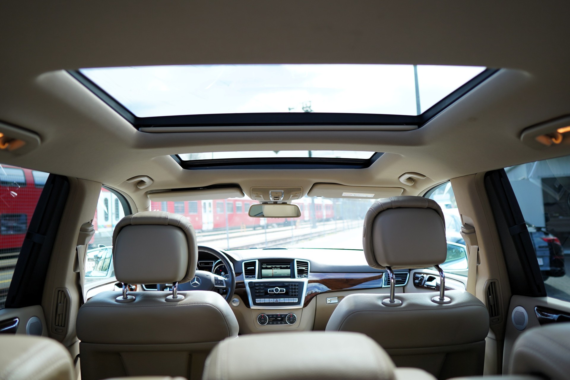 MERCEDES-BENZ GL 350 BlueTEC 4Matic 7G-TRONIC-image-11