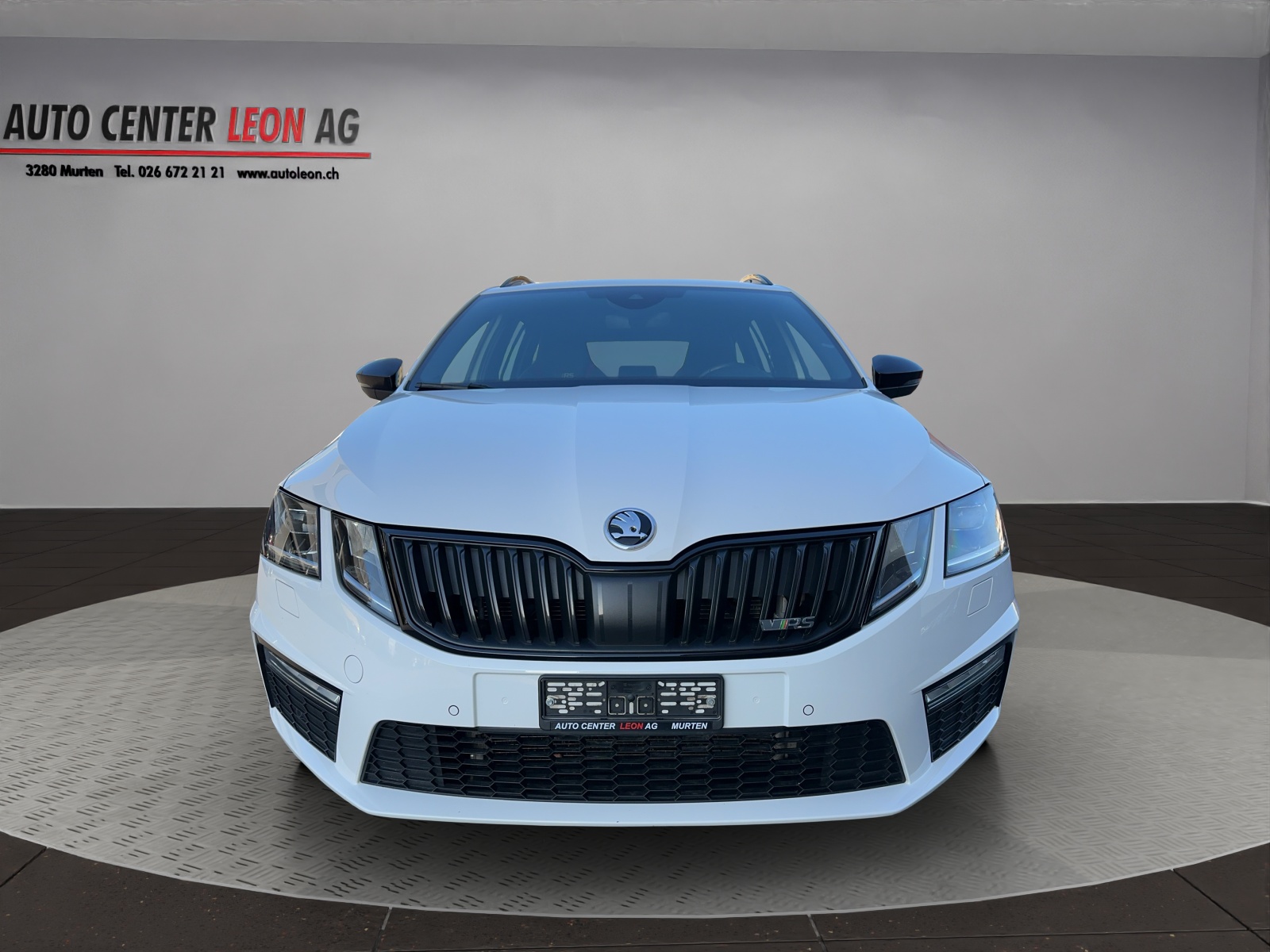 SKODA Octavia Combi 2.0 TSI RS Prag DSG-image-0