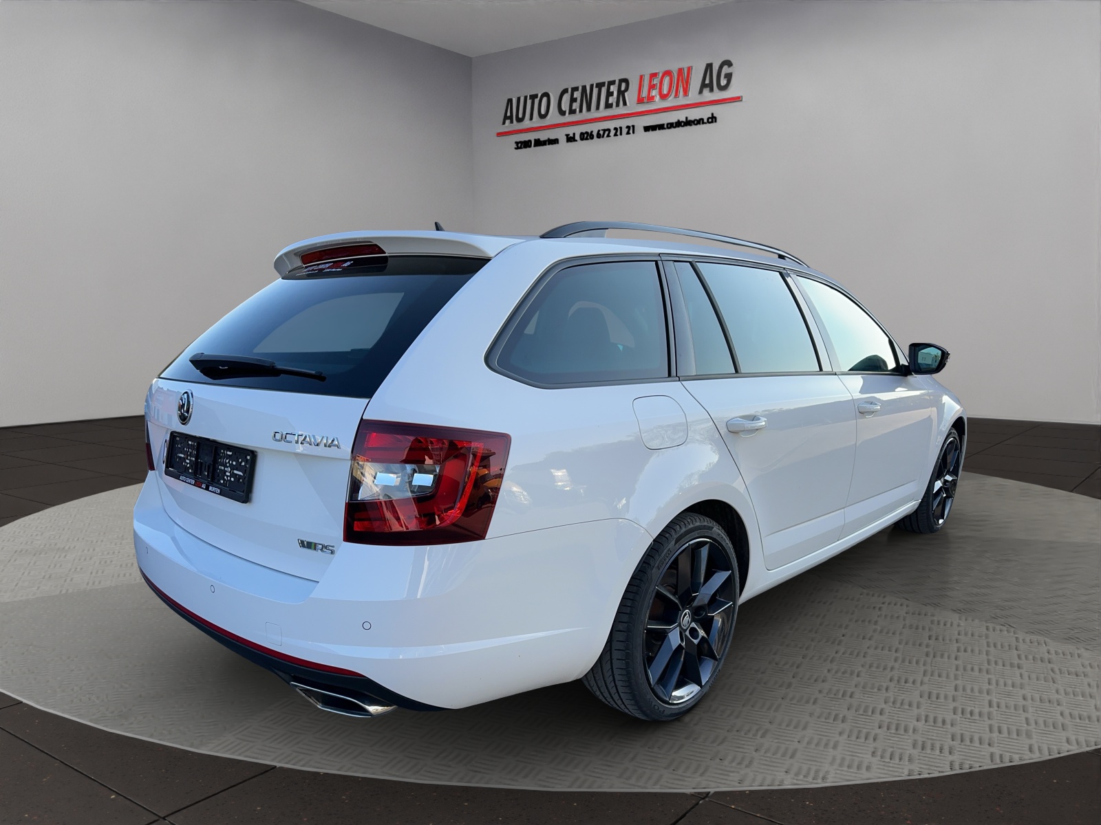 SKODA Octavia Combi 2.0 TSI RS Prag DSG-image-5
