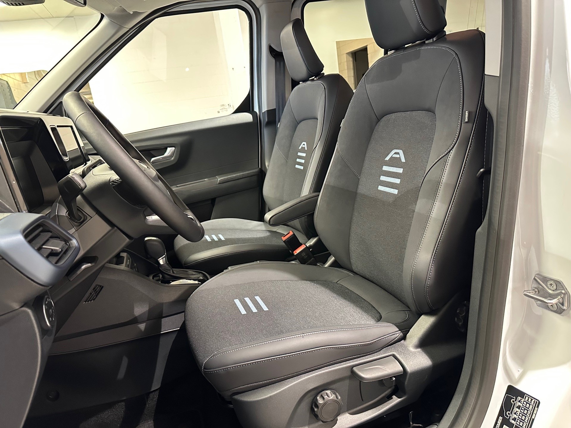 FORD Transit Tourneo Courier 1.0 EcoBoost Active-image-10