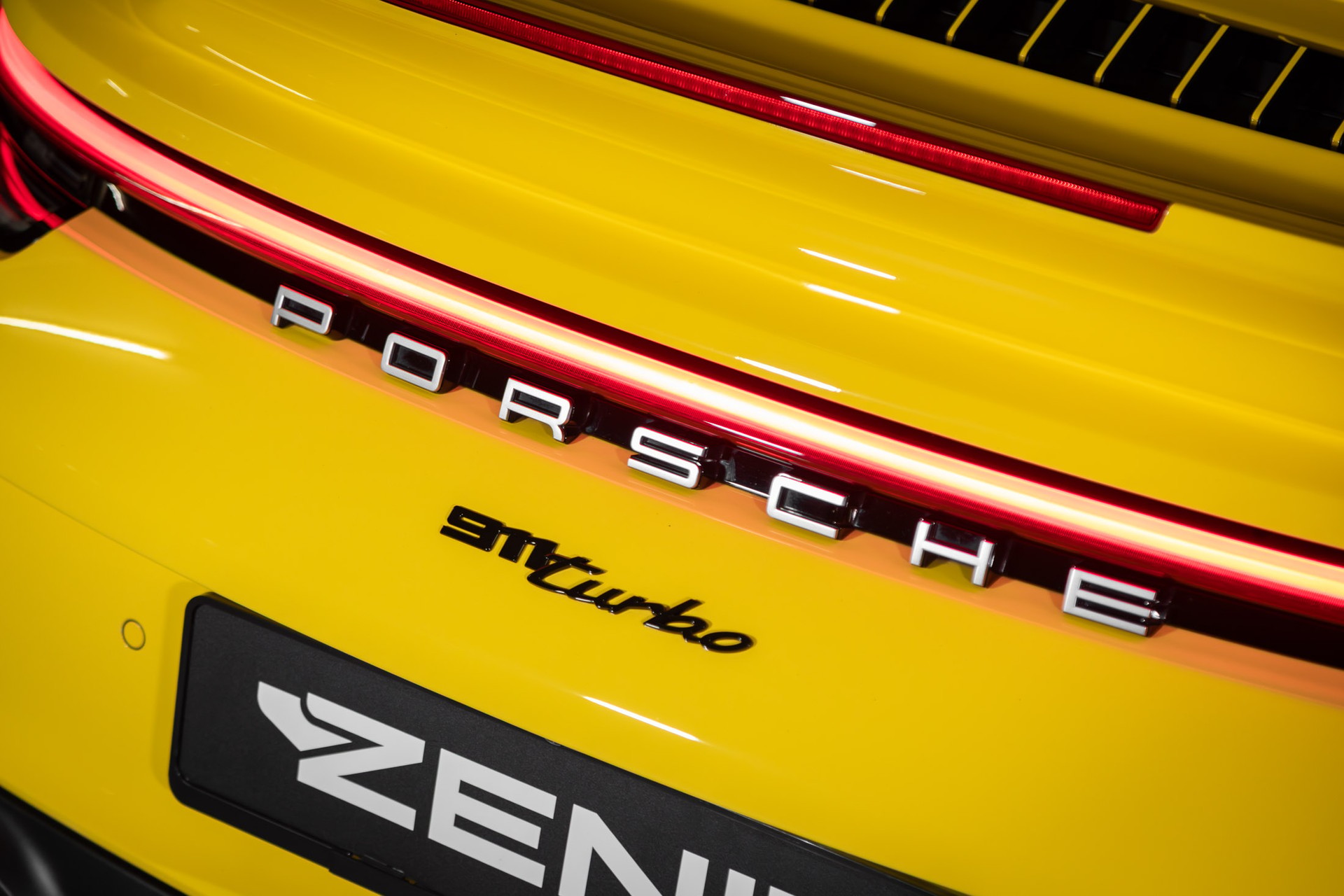 PORSCHE Turbo Cabriolet PDK-image-17
