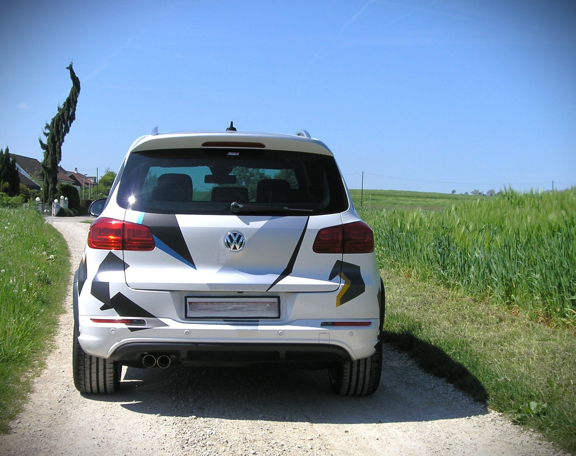 VW Tiguan 2.0 TDI BlueMotion Sport&Style 4Motion DSG-image-2