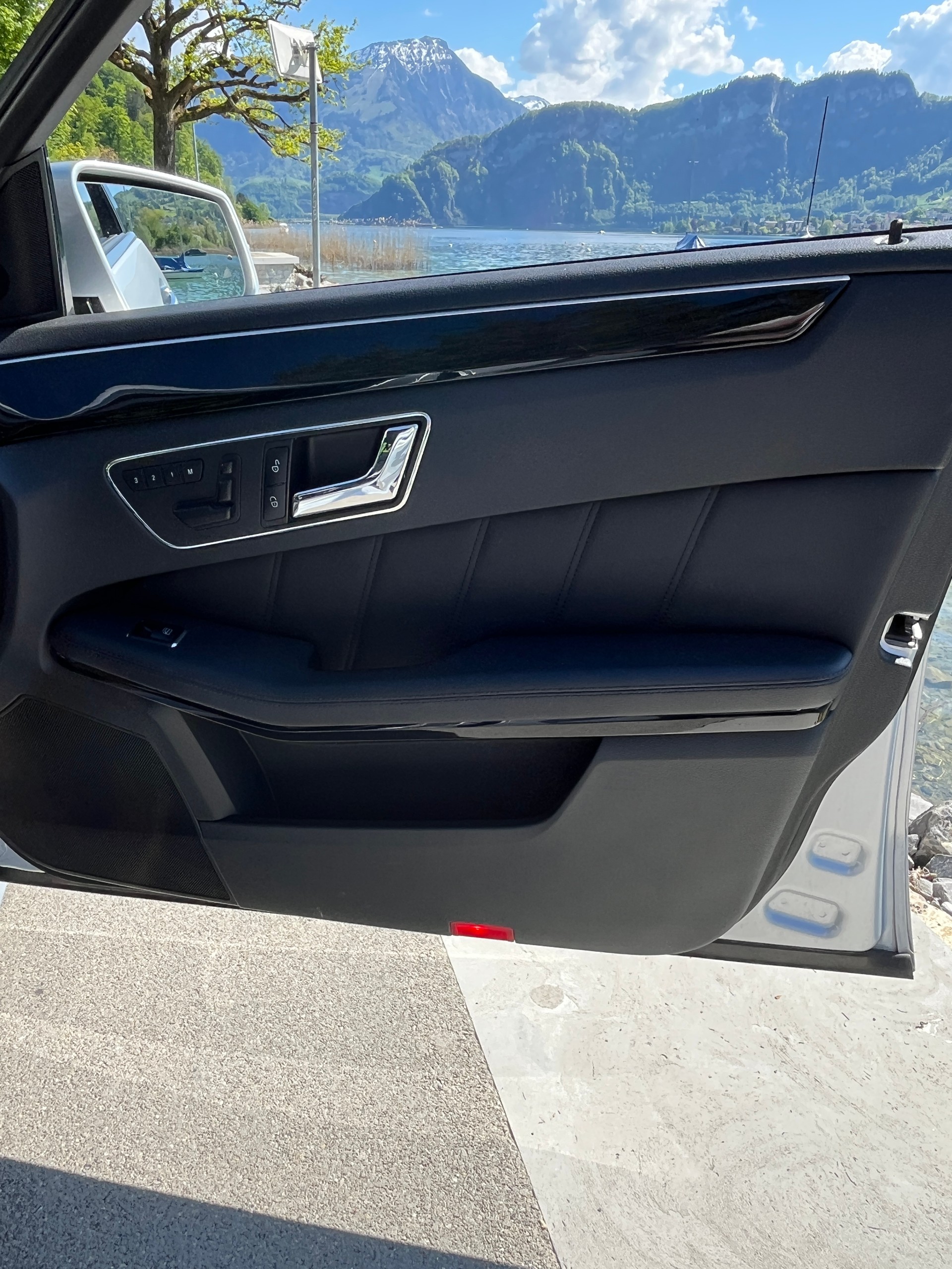 MERCEDES-BENZ E 350 CDI BlueEff. Avantgarde 4Matic 7G-Tronic-image-8
