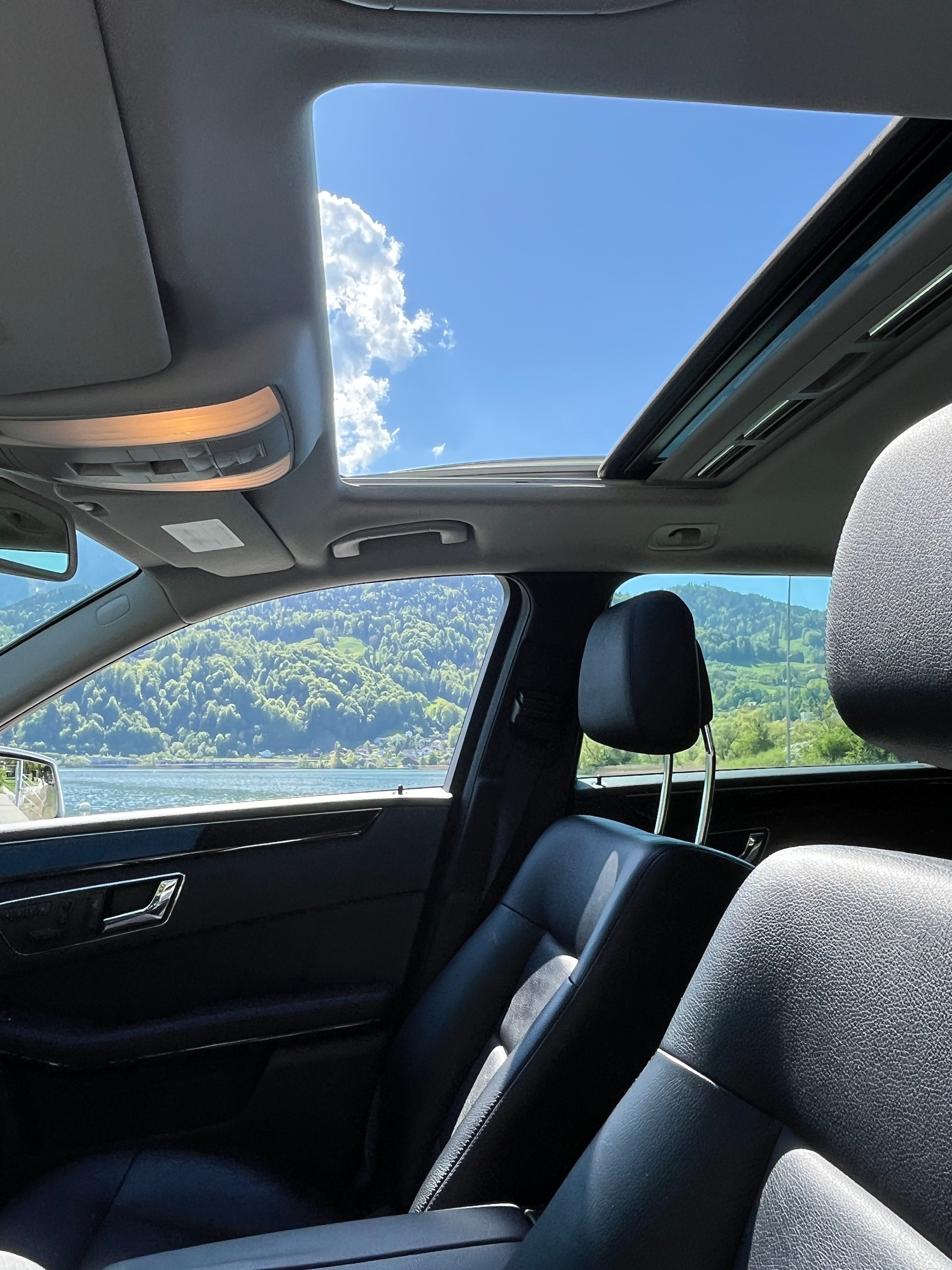 MERCEDES-BENZ E 350 CDI BlueEff. Avantgarde 4Matic 7G-Tronic-image-11