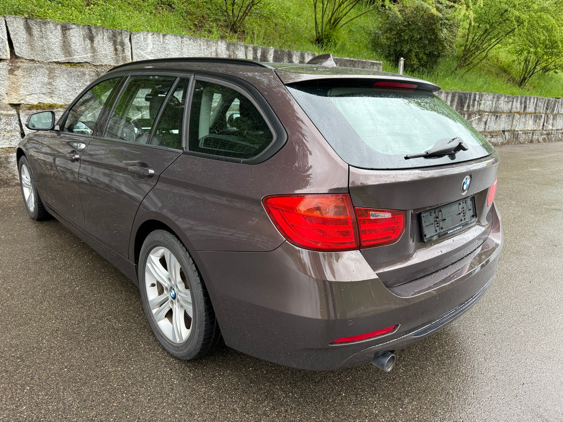BMW 320d Touring-image-3