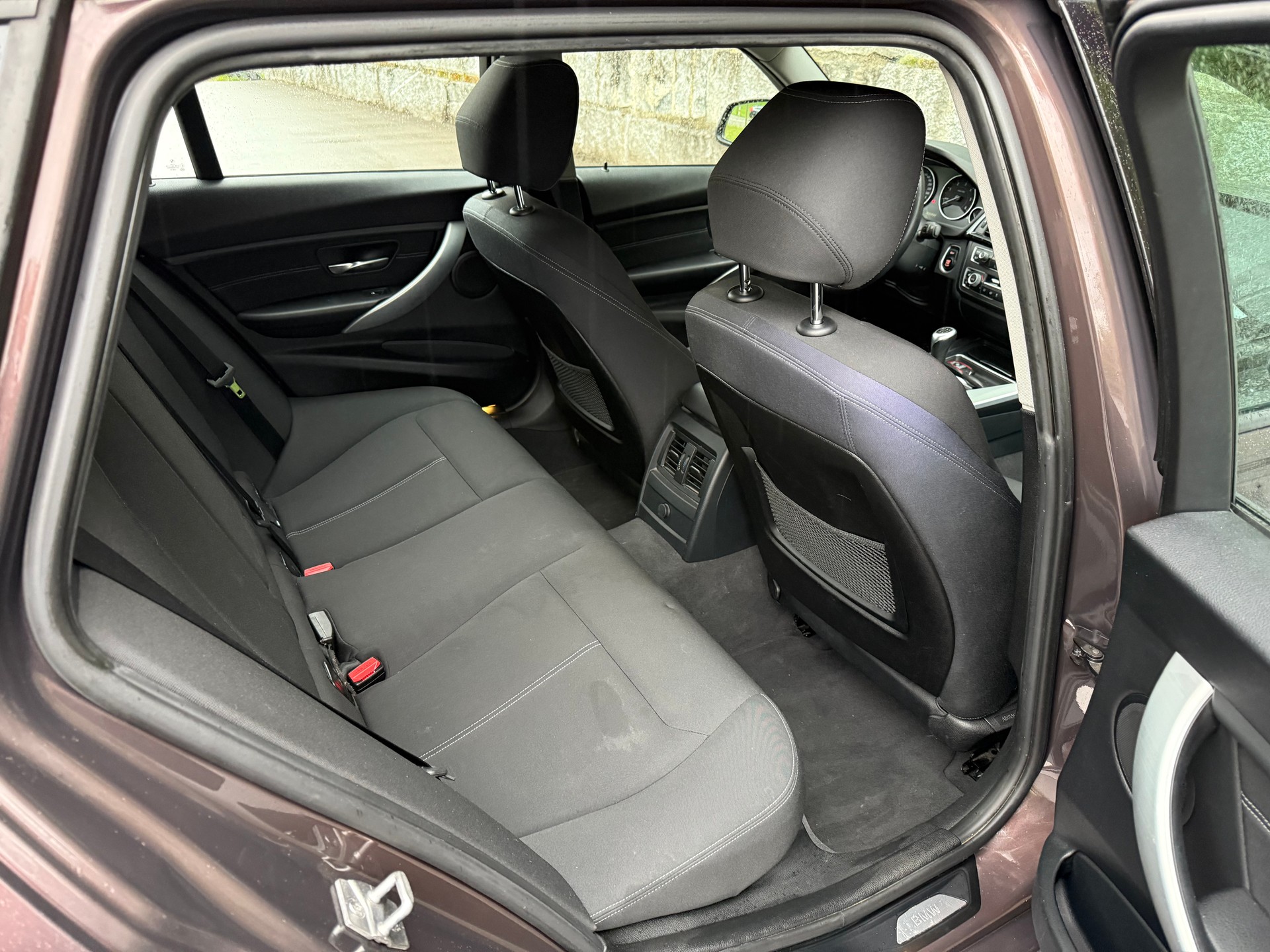 BMW 320d Touring-image-7