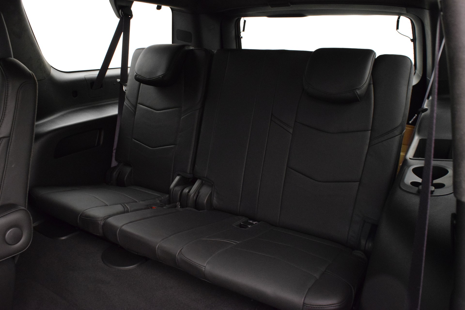 CADILLAC Escalade 6.2 ESV Platinum-image-15
