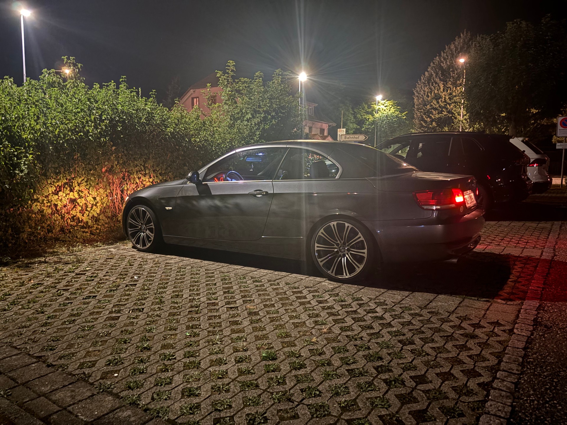 BMW 320i Cabriolet INKL: VOLL-TANK - VIGNETTE 2026-image-3