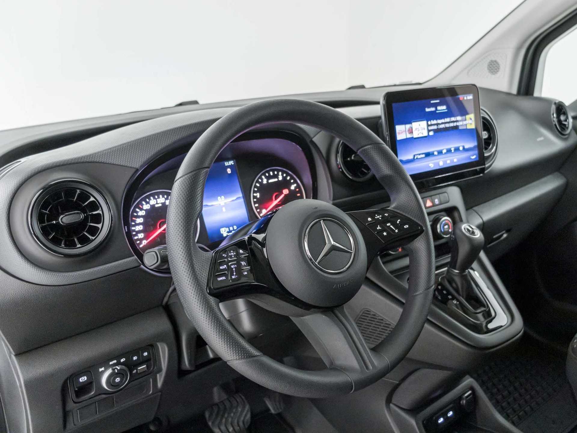 MERCEDES-BENZ Citan 112 CDI Standard-image-6