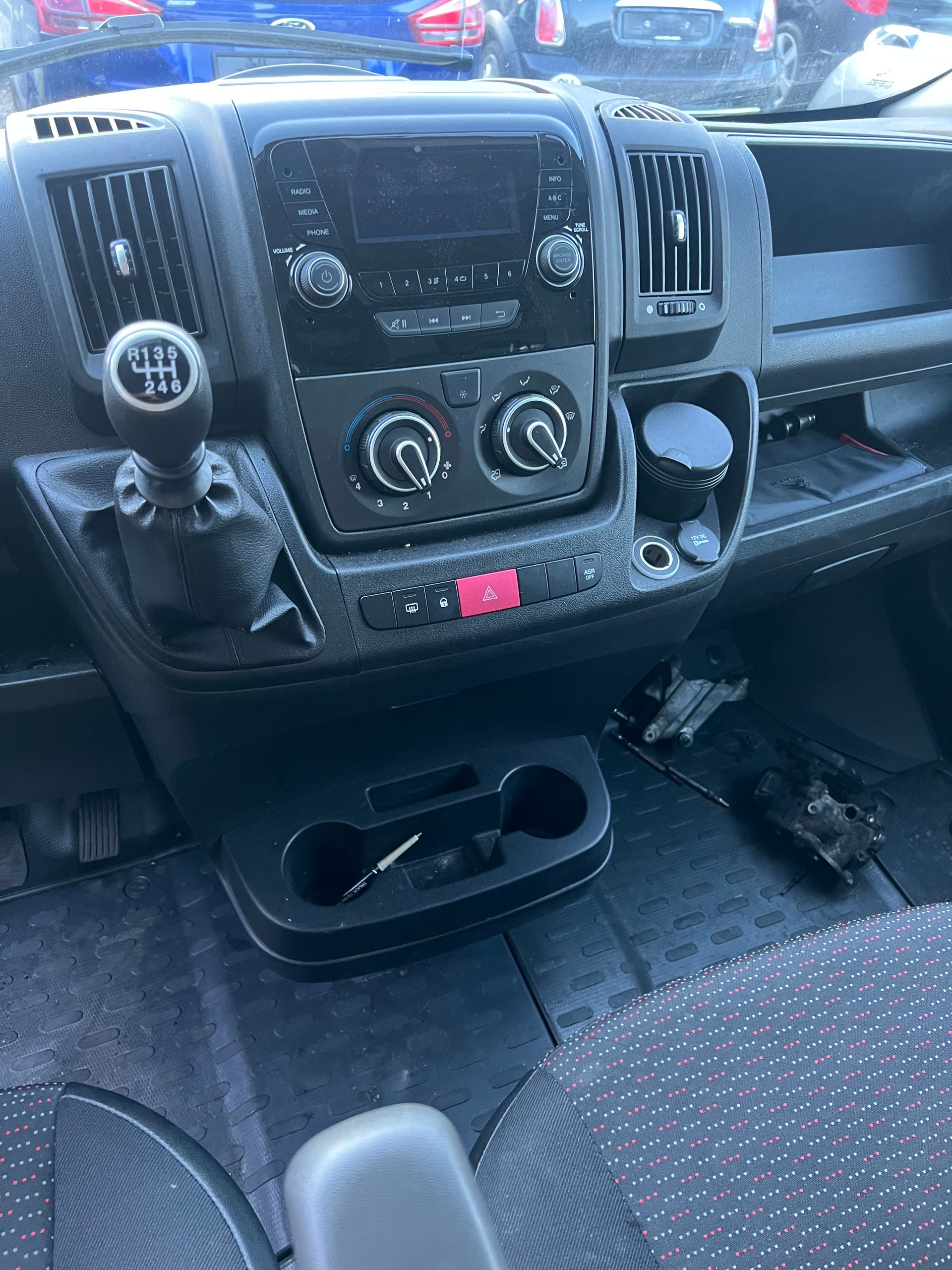 CITROEN Jumper 35 2.2 BlueHDi 165 Control L4-image-5