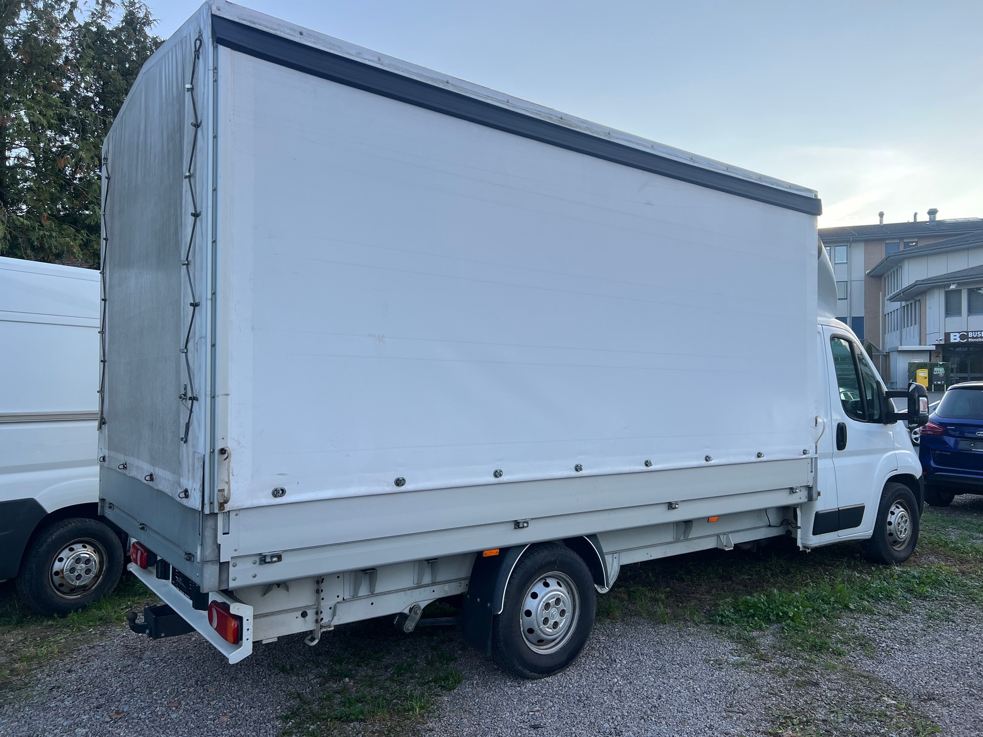 CITROEN Jumper 35 2.2 BlueHDi 165 Control L4-image-3
