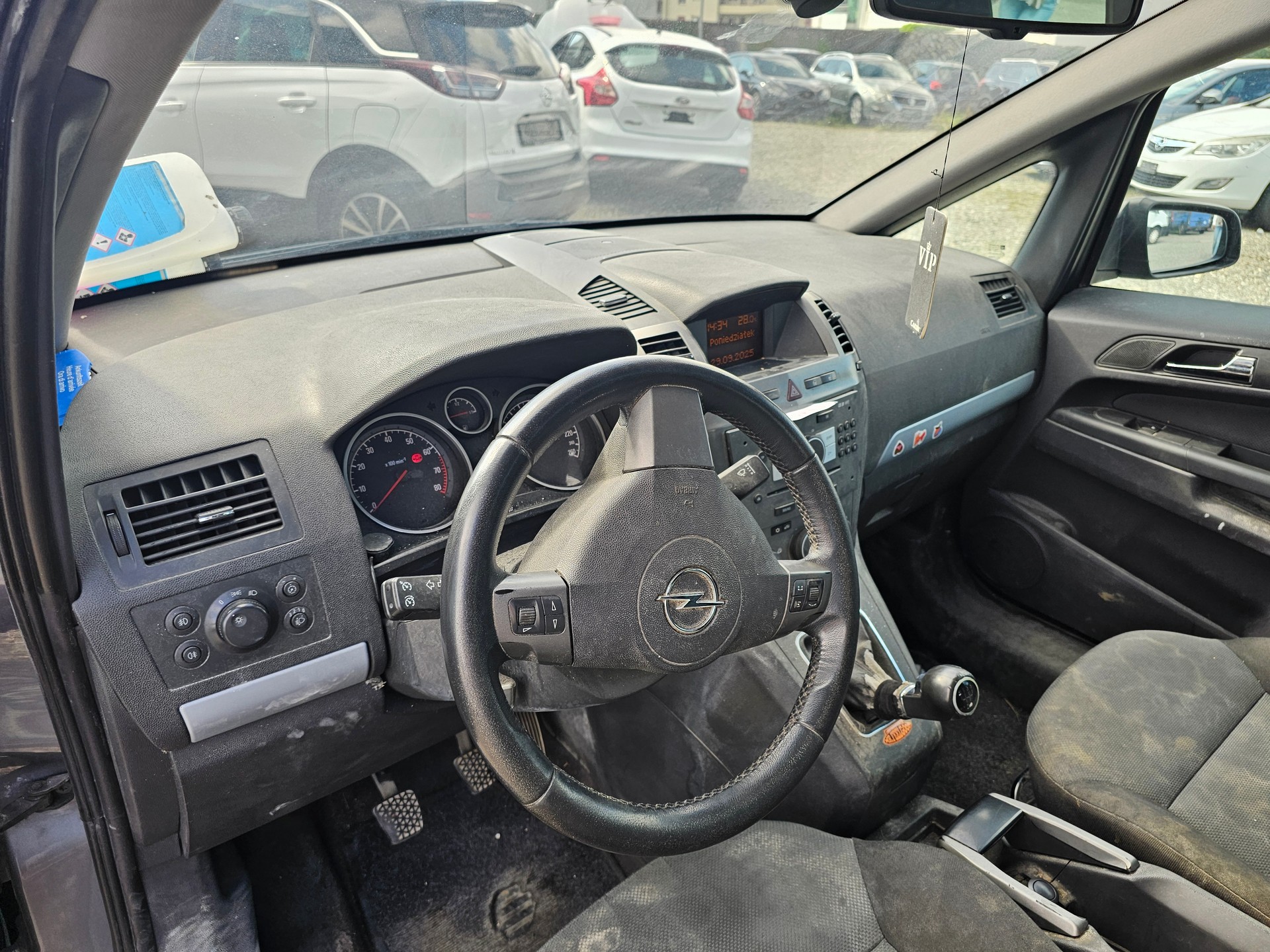 OPEL Zafira 1.8i 16V Cosmo-image-6