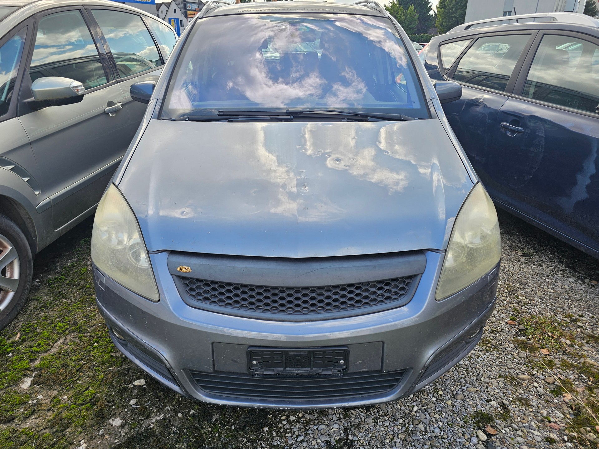 OPEL Zafira 1.8i 16V Cosmo-image-0