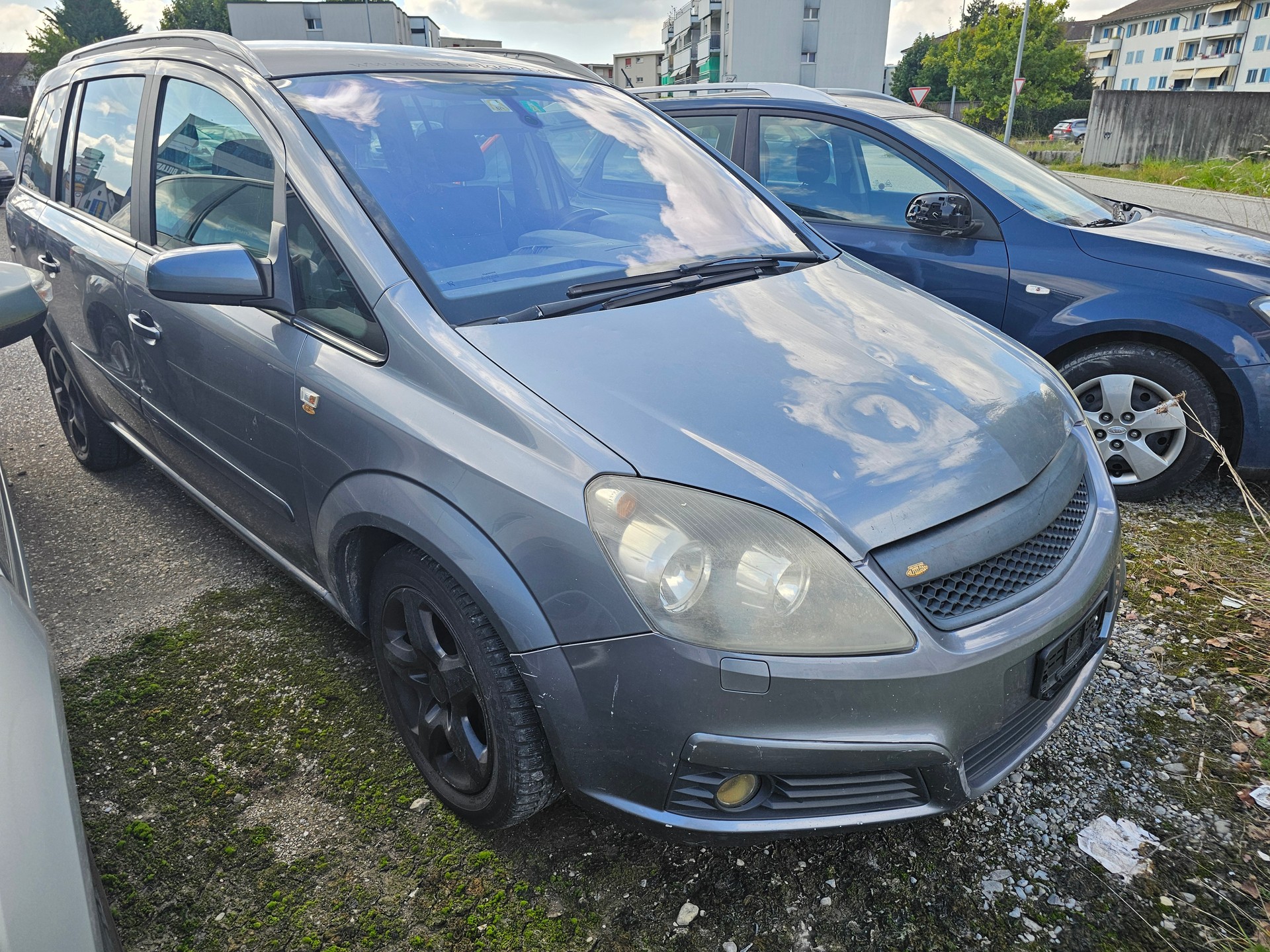 OPEL Zafira 1.8i 16V Cosmo-image-1