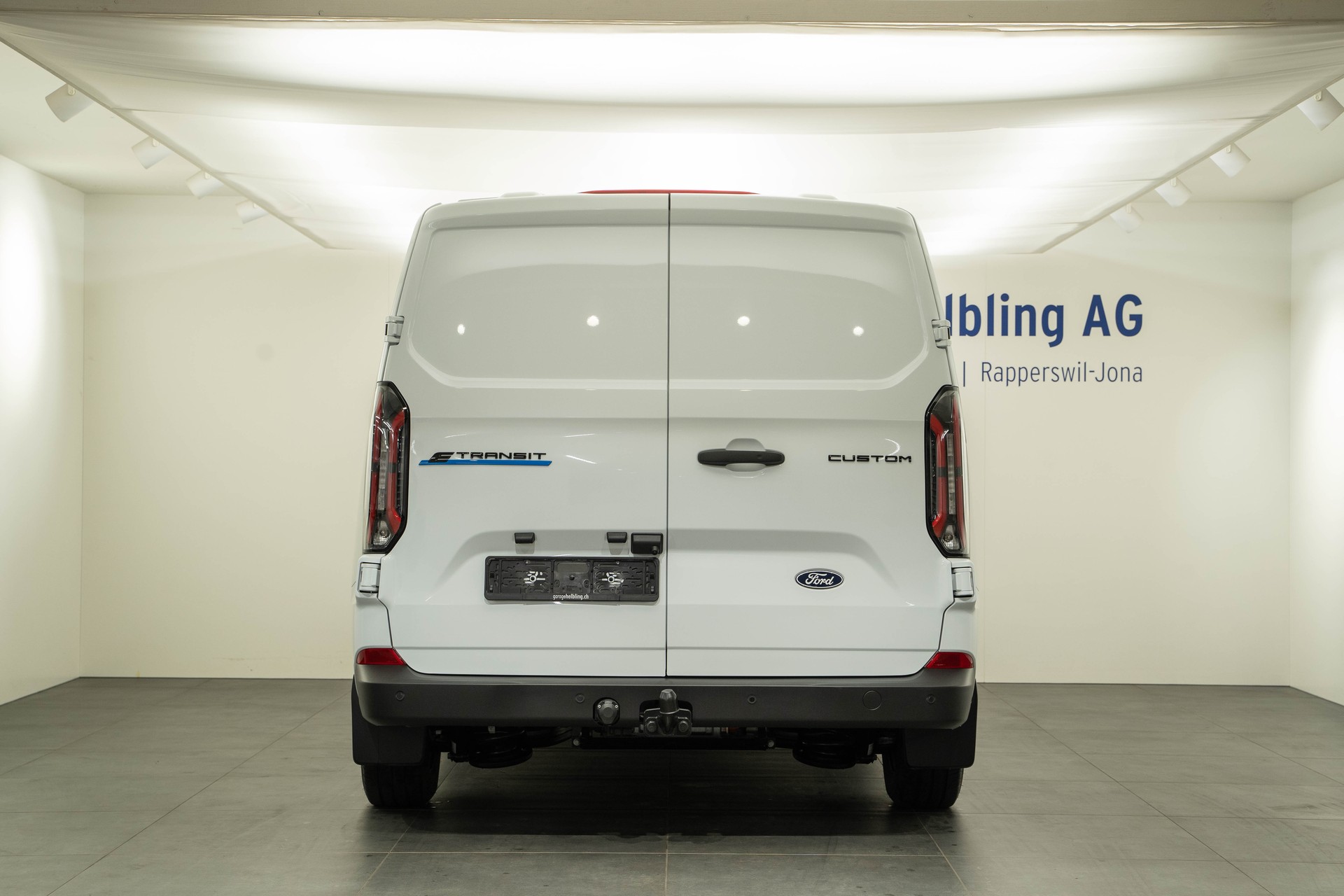 FORD E-Transit C Van 320 L1 Trend-image-3