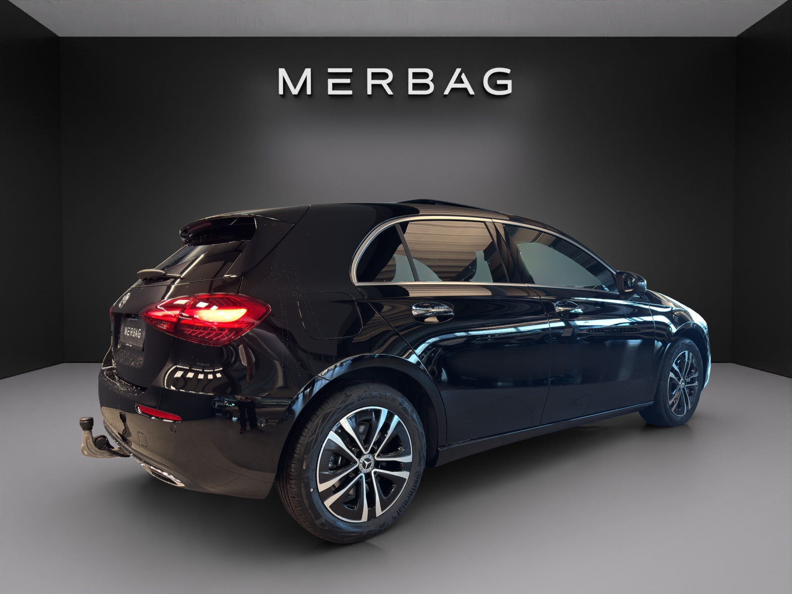 MERCEDES-BENZ A 250 e EQ Star 8G-DCT-image-5