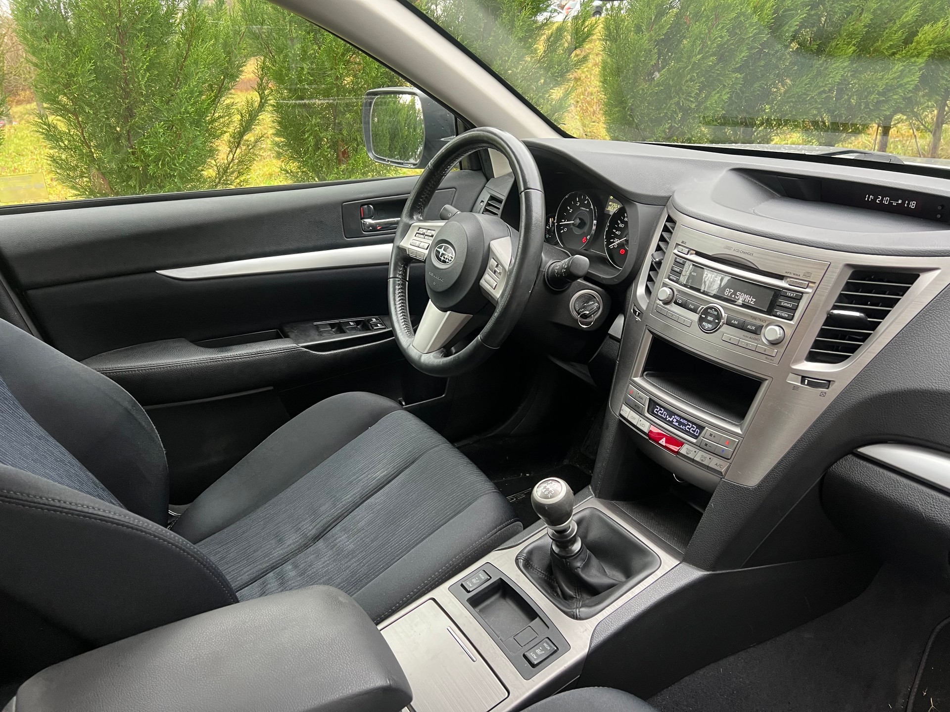 SUBARU Legacy 2.0i Swiss AWD-image-10