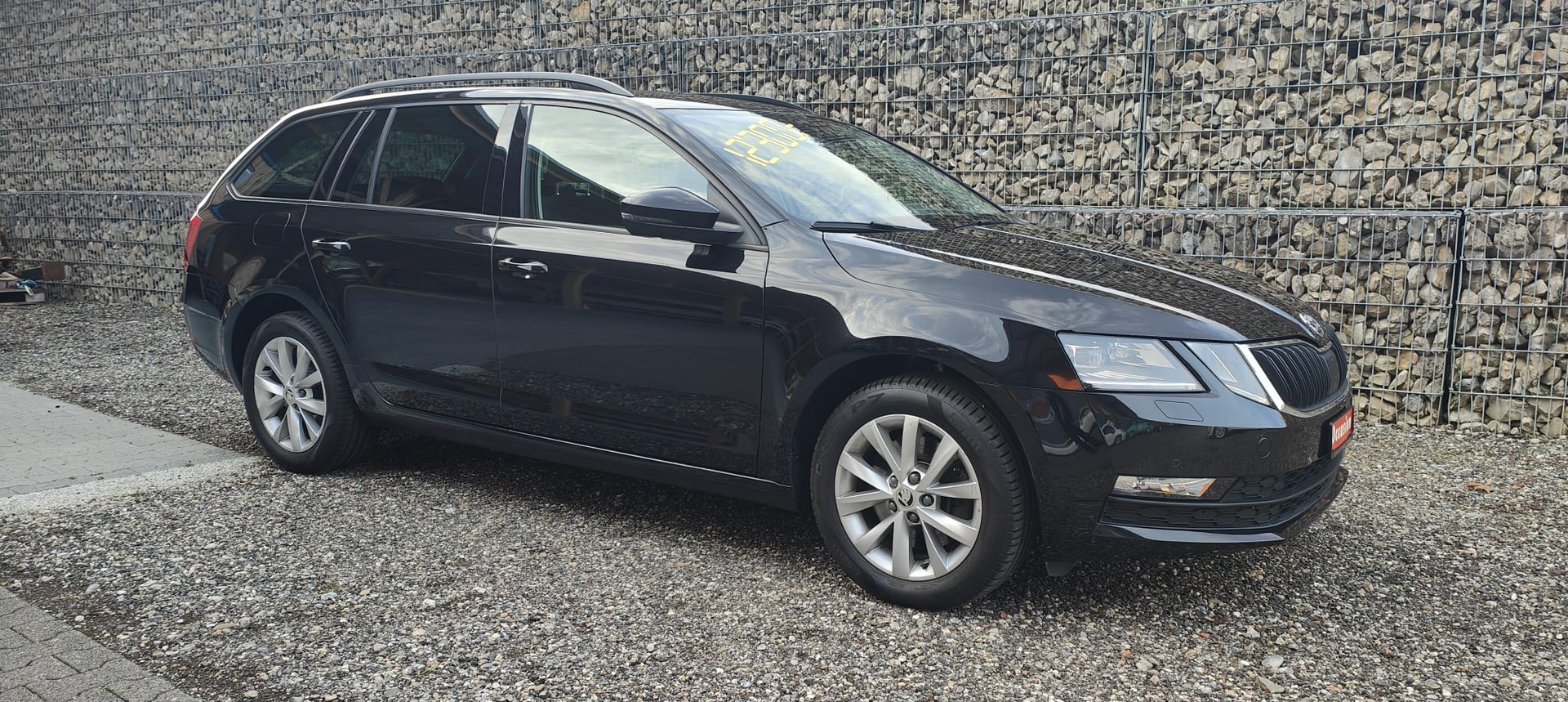 SKODA OCTAVIA-image-0