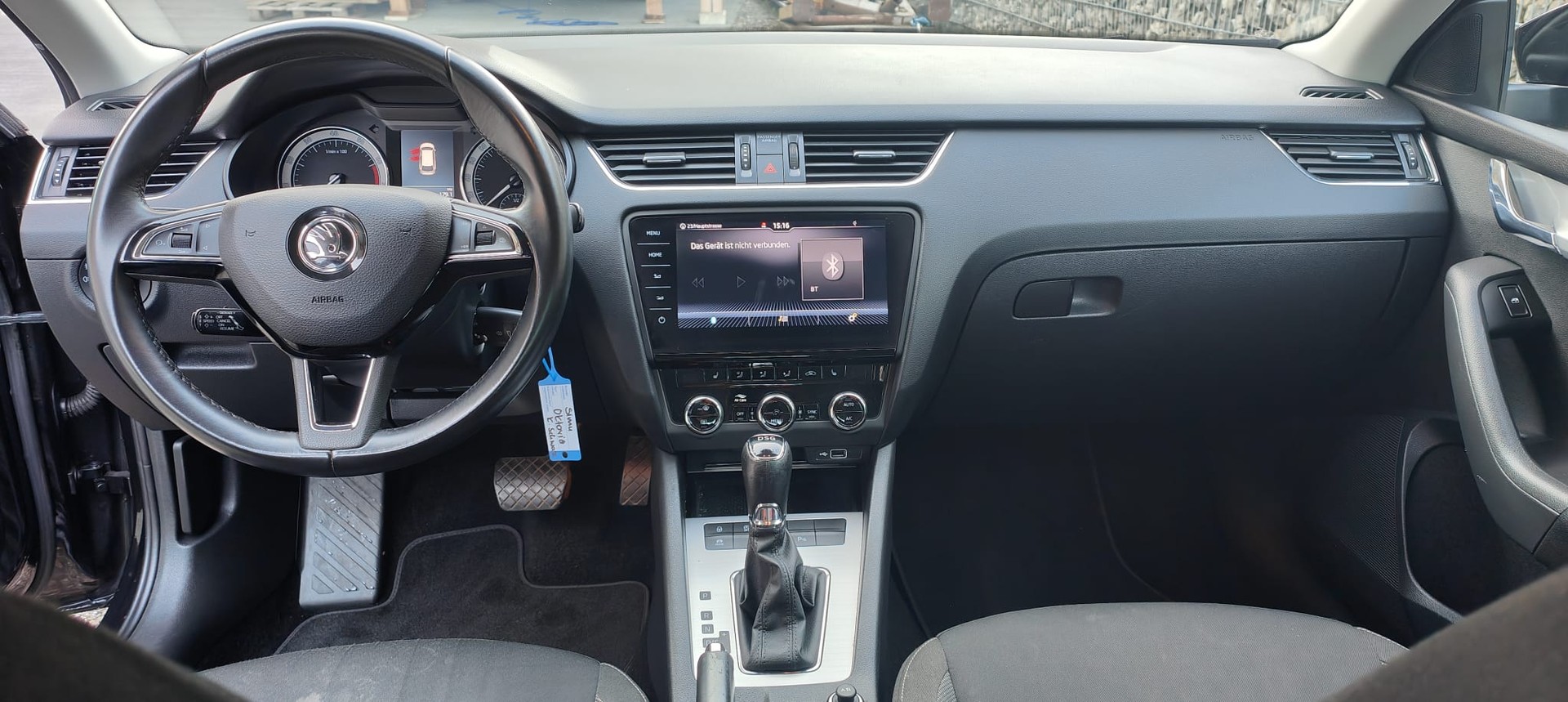 SKODA OCTAVIA-image-5