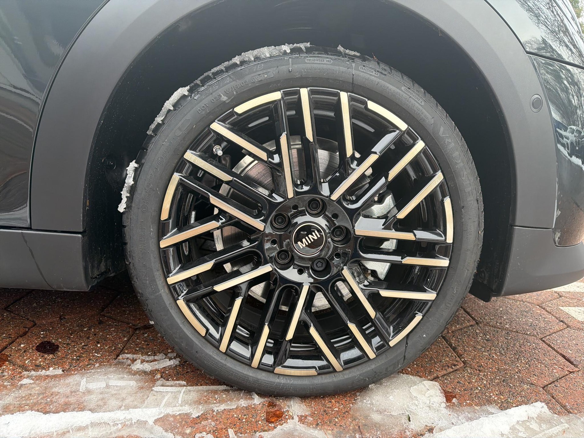 MINI Cooper 5 door C-image-9