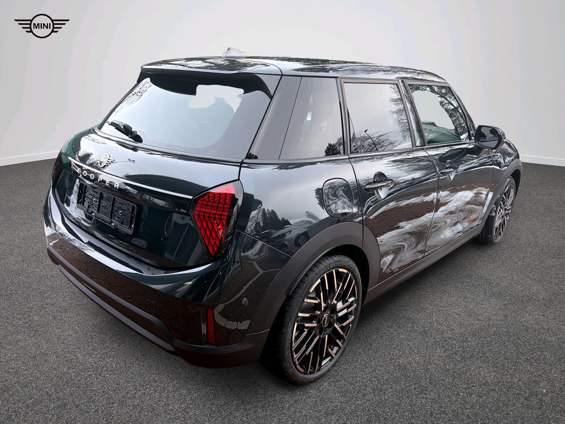MINI Cooper 5 door C-image-3