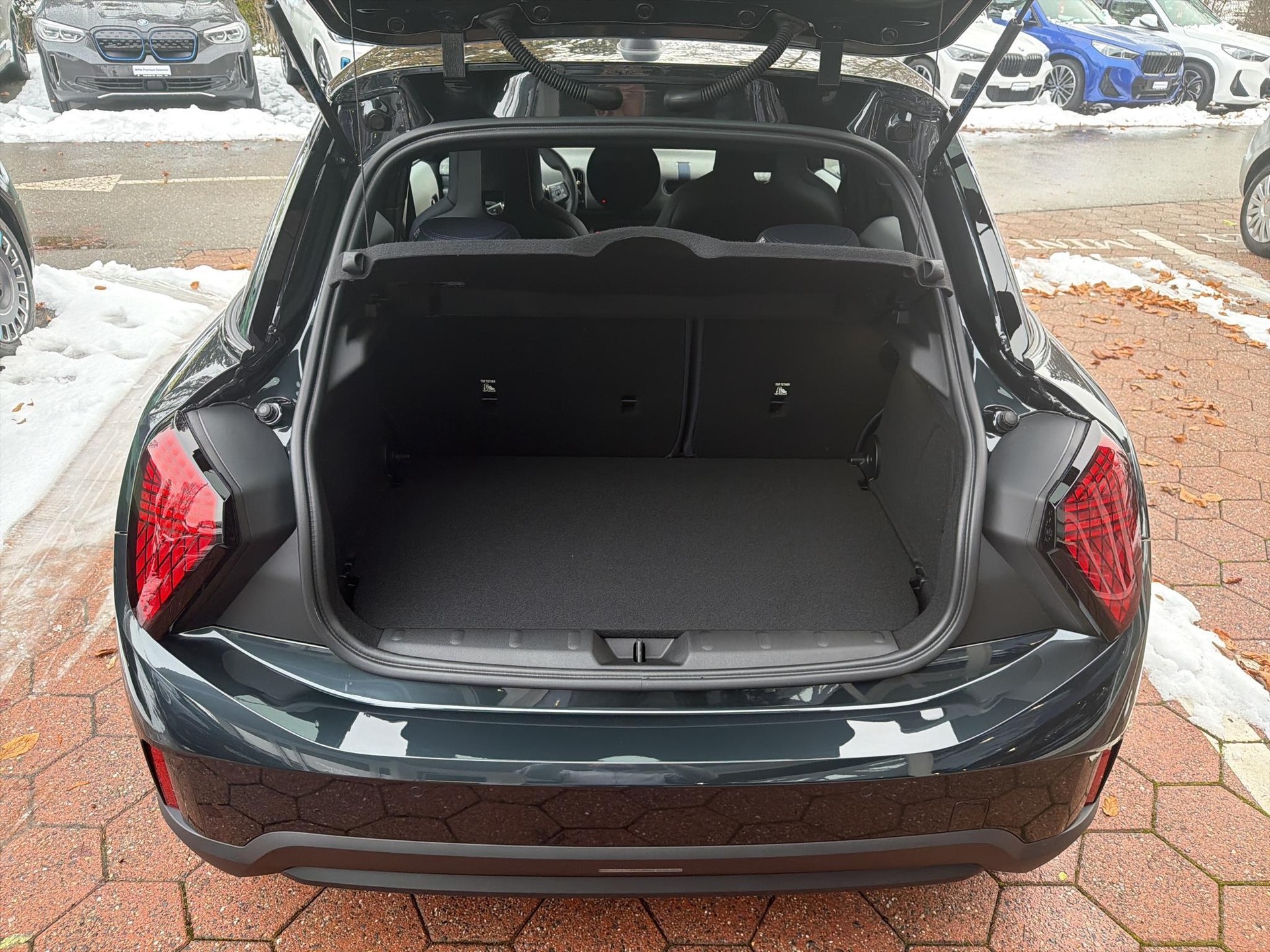 MINI Cooper 5 door C-image-15
