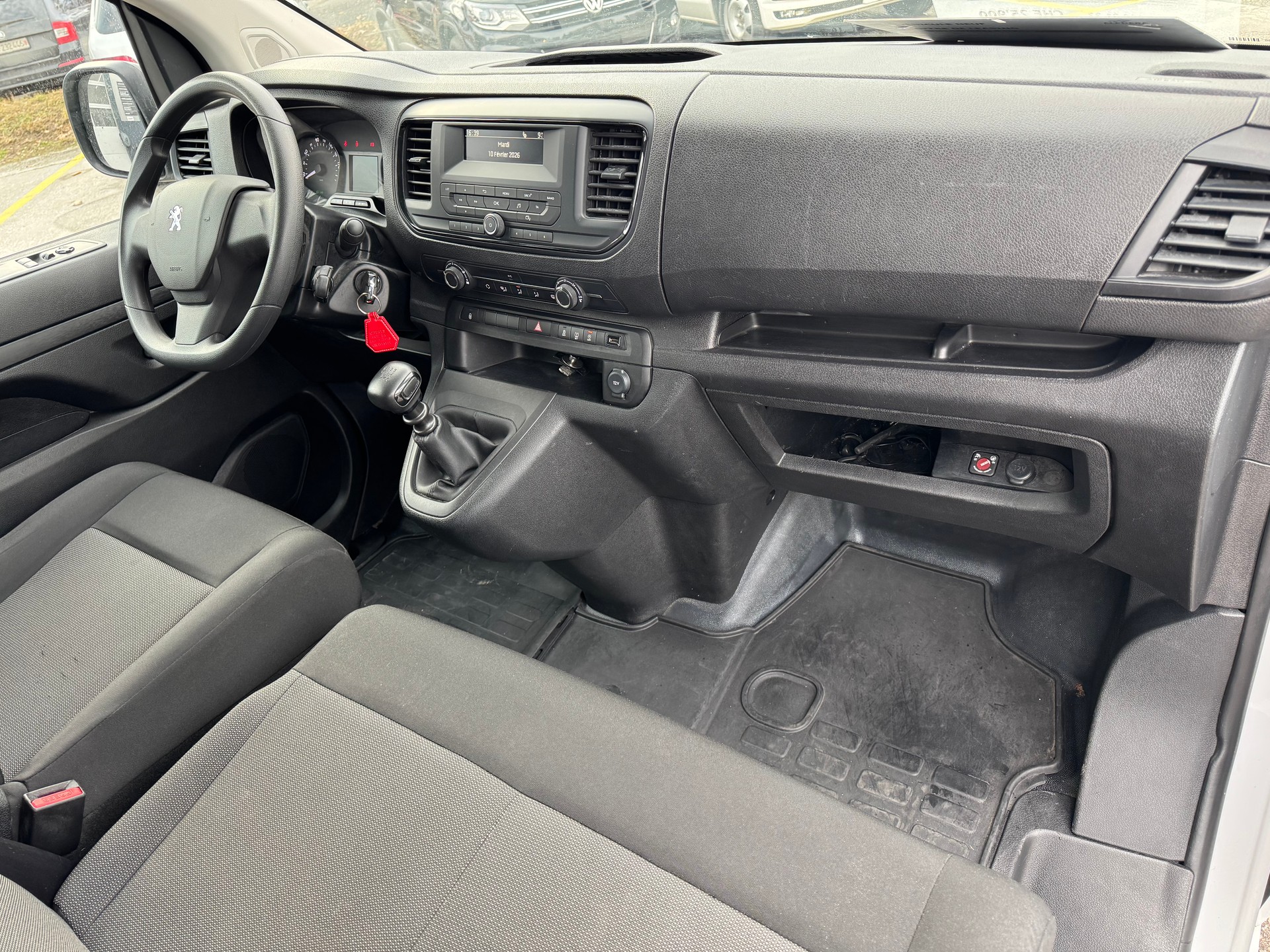 PEUGEOT Expert 1.5 BlueHDi 120 S&S Variable Pro Standard-image-19