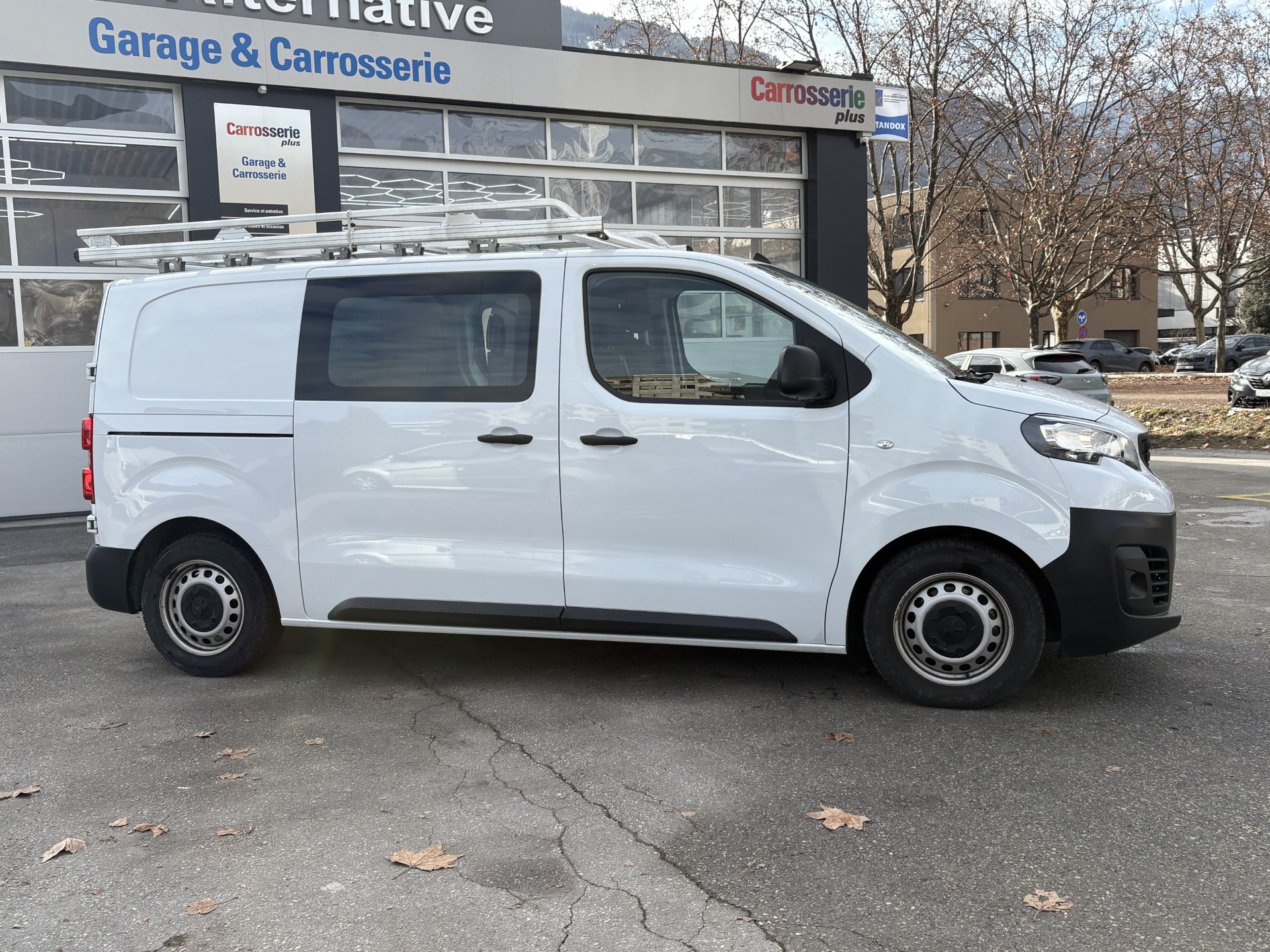 PEUGEOT Expert 1.5 BlueHDi 120 S&S Variable Pro Standard-showroom-element-1