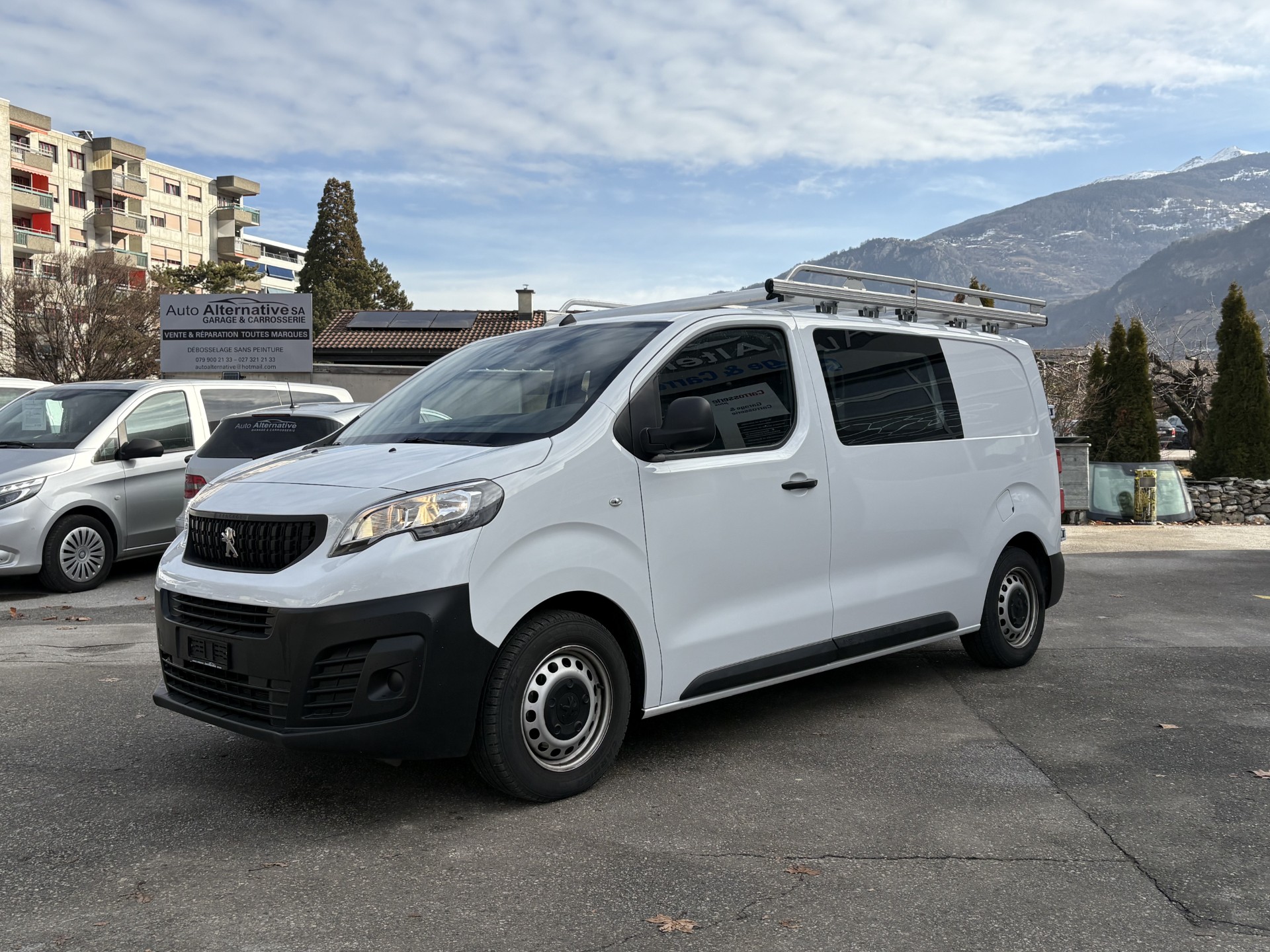 PEUGEOT Expert 1.5 BlueHDi 120 S&S Variable Pro Standard-image-9