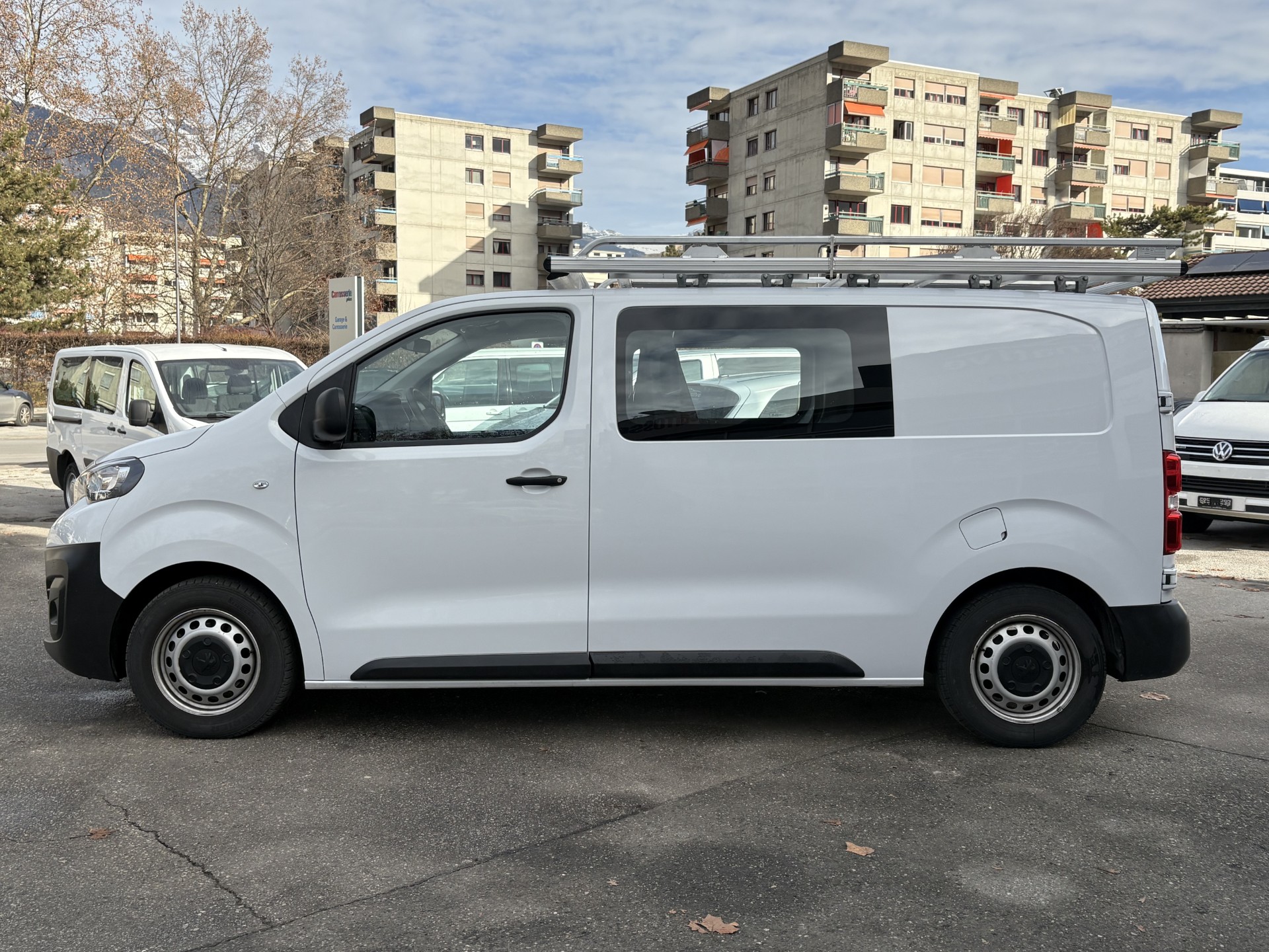 PEUGEOT Expert 1.5 BlueHDi 120 S&S Variable Pro Standard-image-8