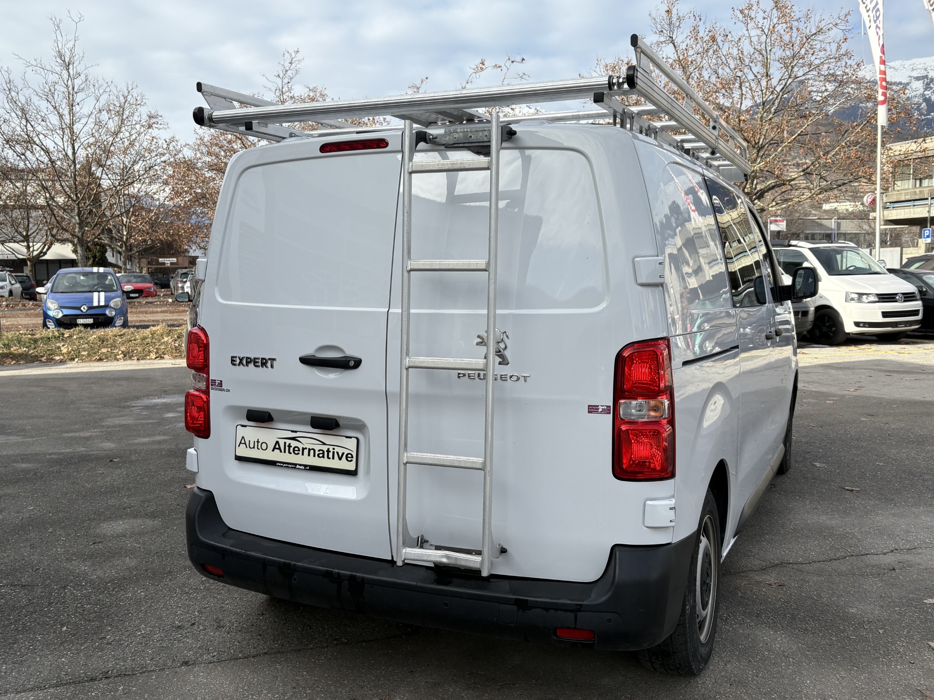 PEUGEOT Expert 1.5 BlueHDi 120 S&S Variable Pro Standard-image-4
