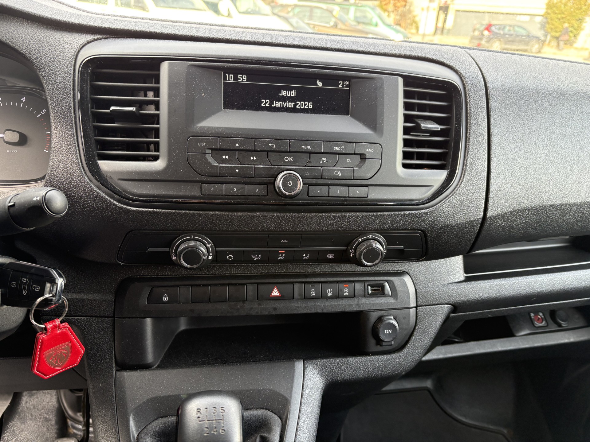 PEUGEOT Expert 1.5 BlueHDi 120 S&S Variable Pro Standard-image-14