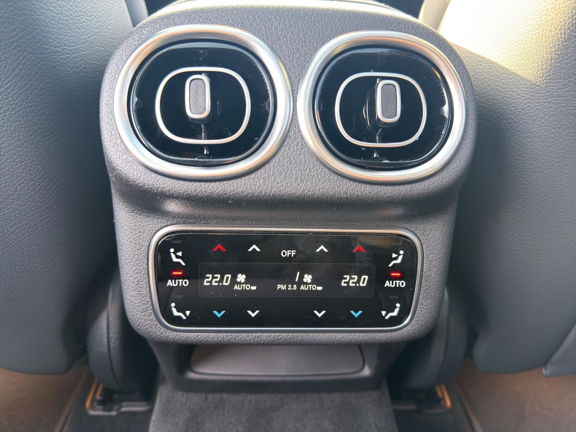 MERCEDES-BENZ GLC 220 d AMG Line 4matic-image-18