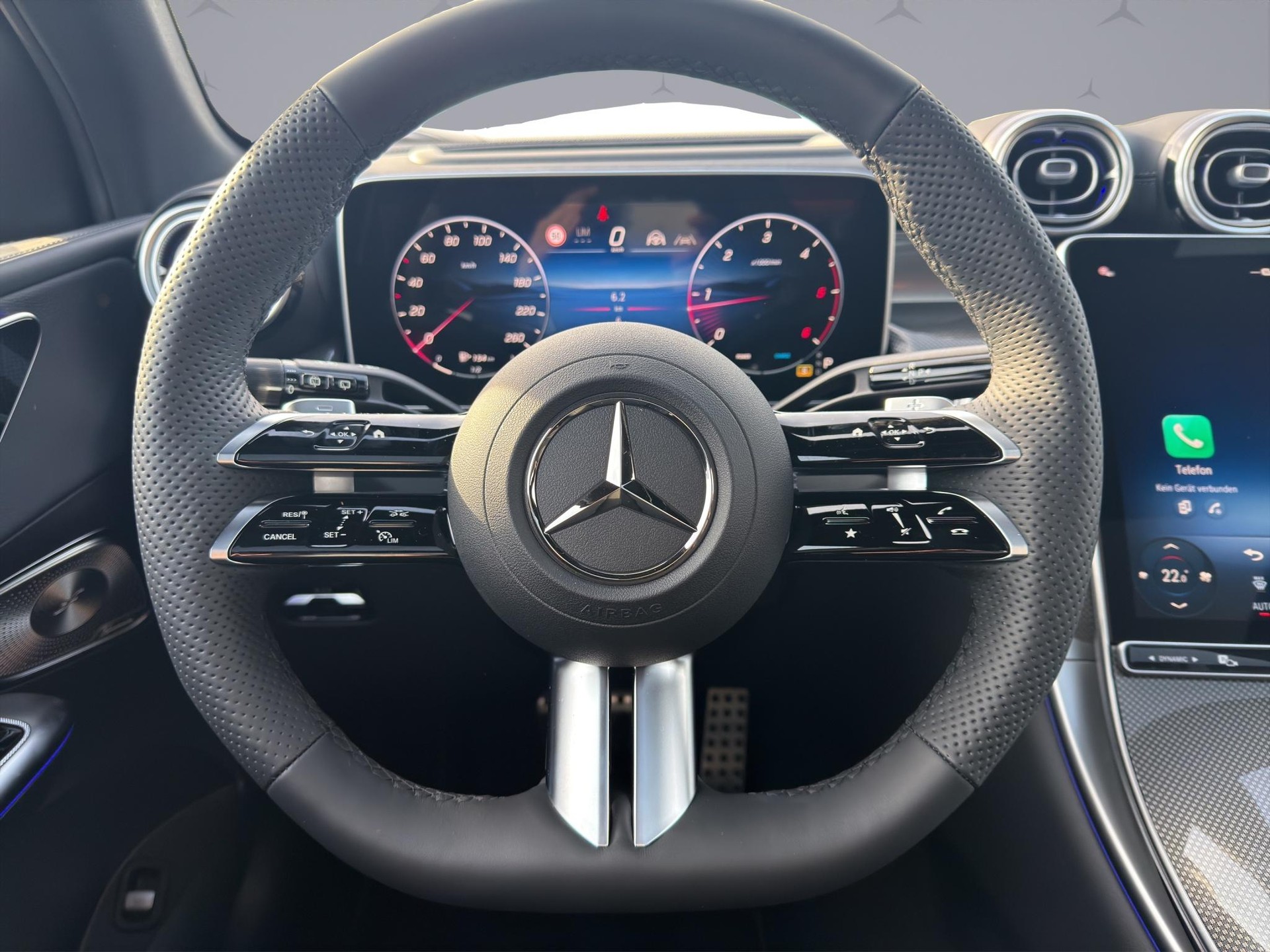 MERCEDES-BENZ GLC 220 d AMG Line 4matic-image-12