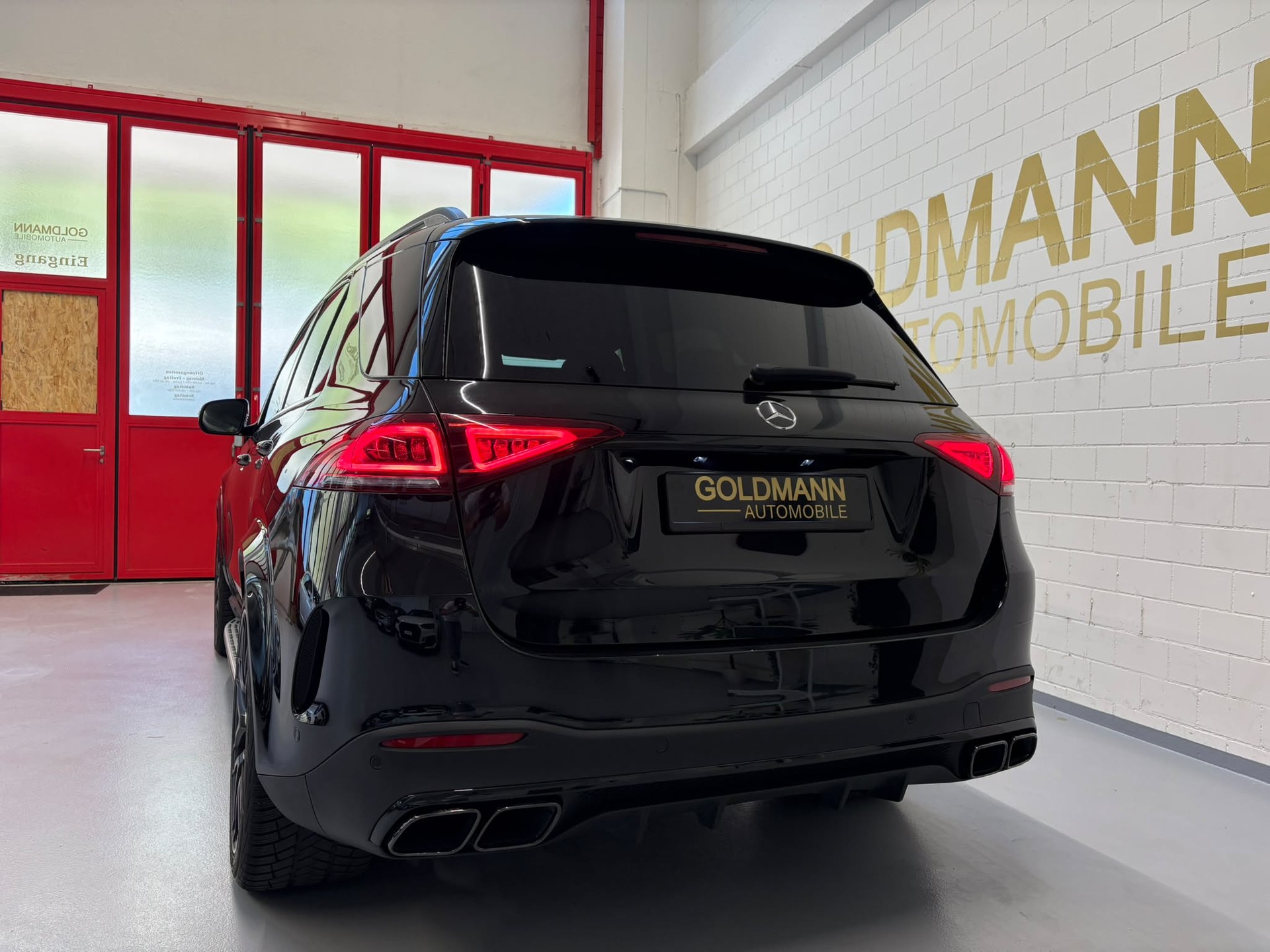 MERCEDES-BENZ GLE 400 d 4Matic AMG Line 9G-Tronic-image-2