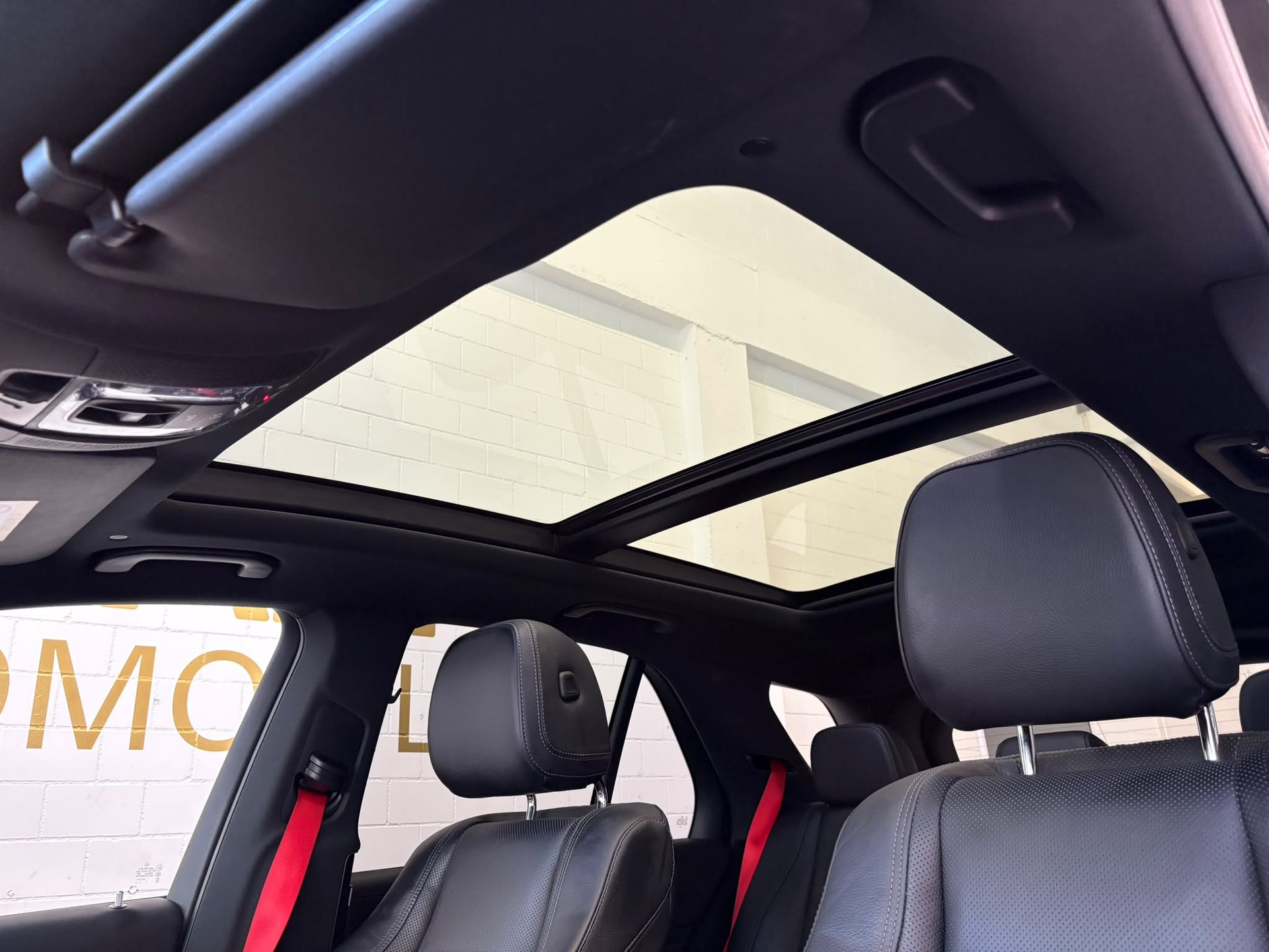 MERCEDES-BENZ GLE 400 d 4Matic AMG Line 9G-Tronic-image-21