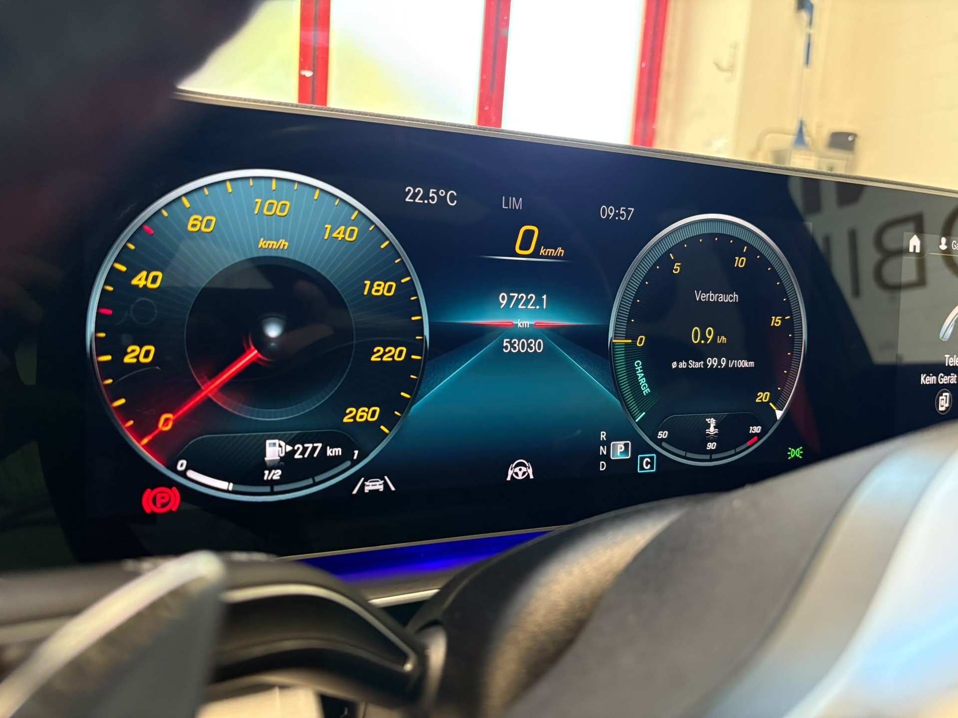MERCEDES-BENZ GLE 400 d 4Matic AMG Line 9G-Tronic-image-22